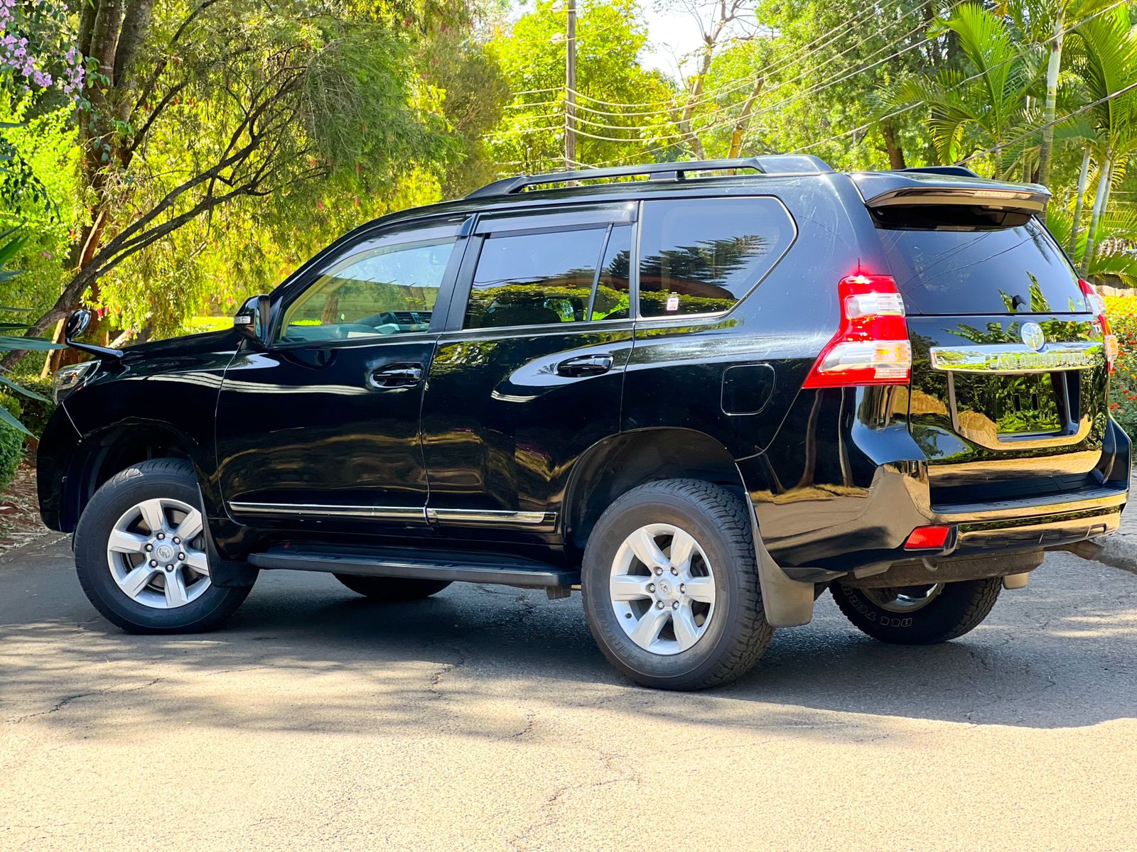 2015-toyota-Land Cruiser Prado-1169