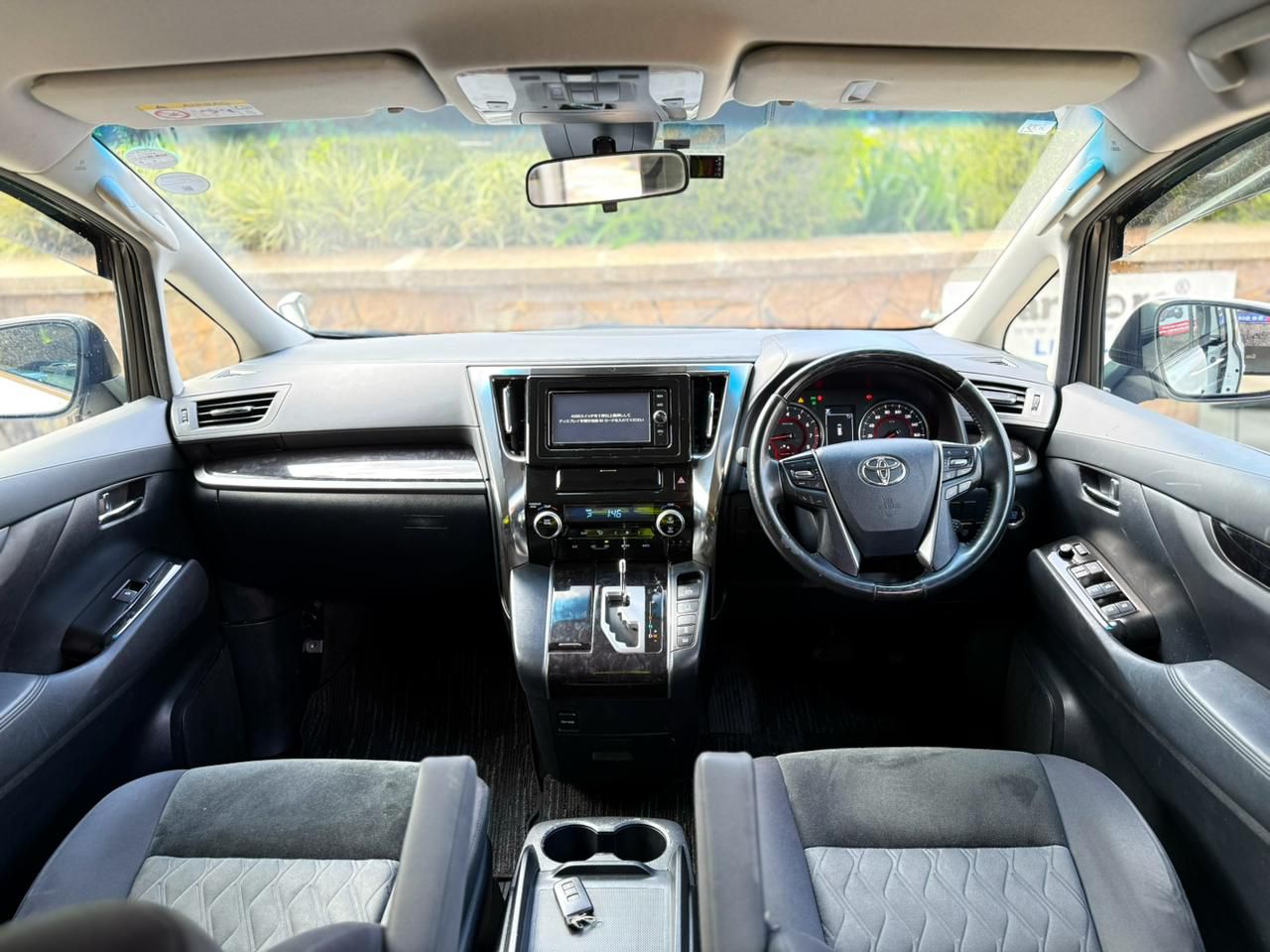 toyota-alphard-25s-2018-1950