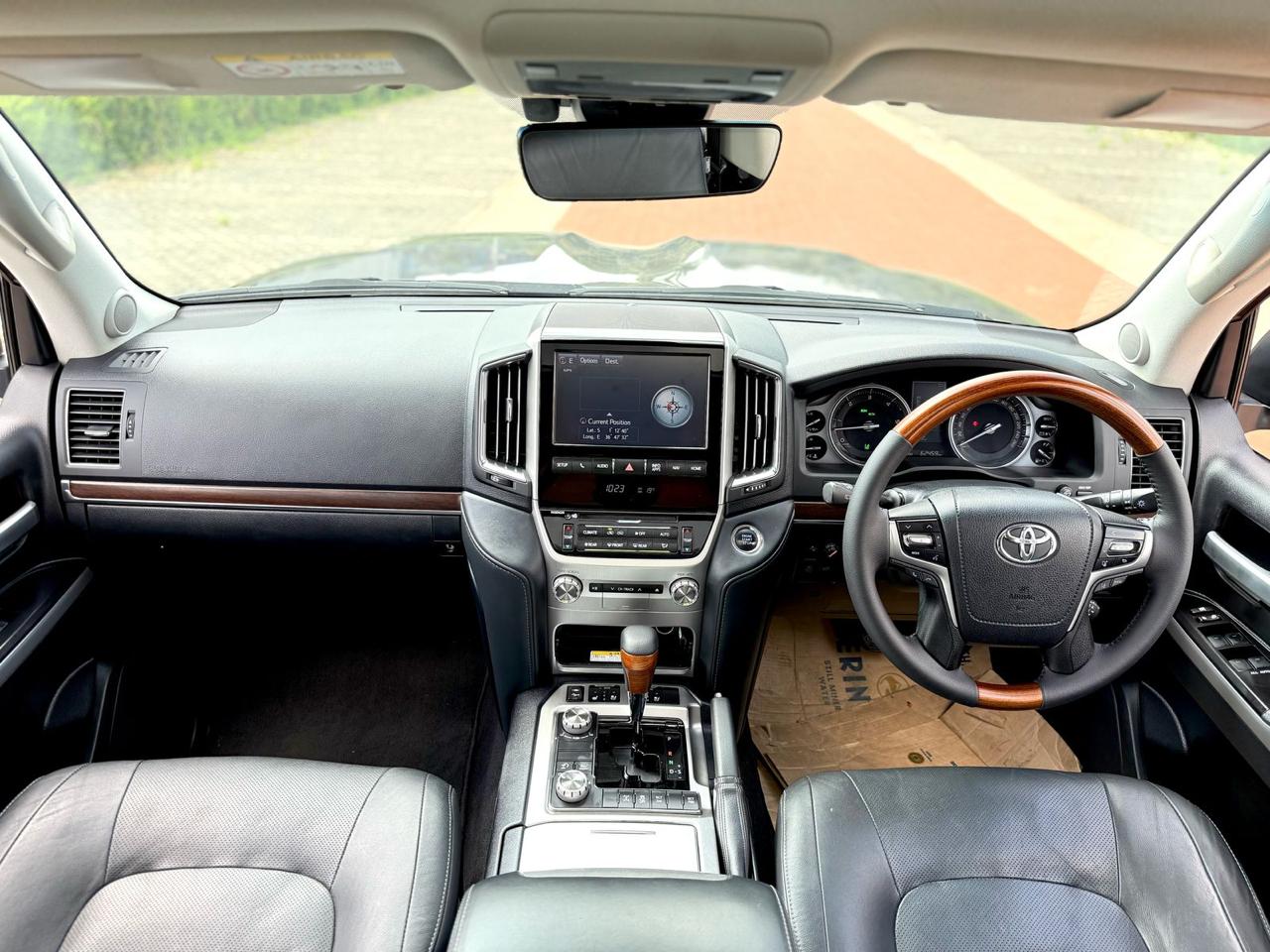 toyota-land-cruiser-2019-1941
