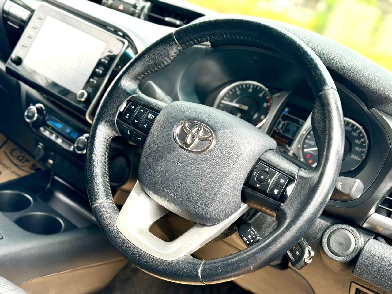 toyota-hilux-2021-1940