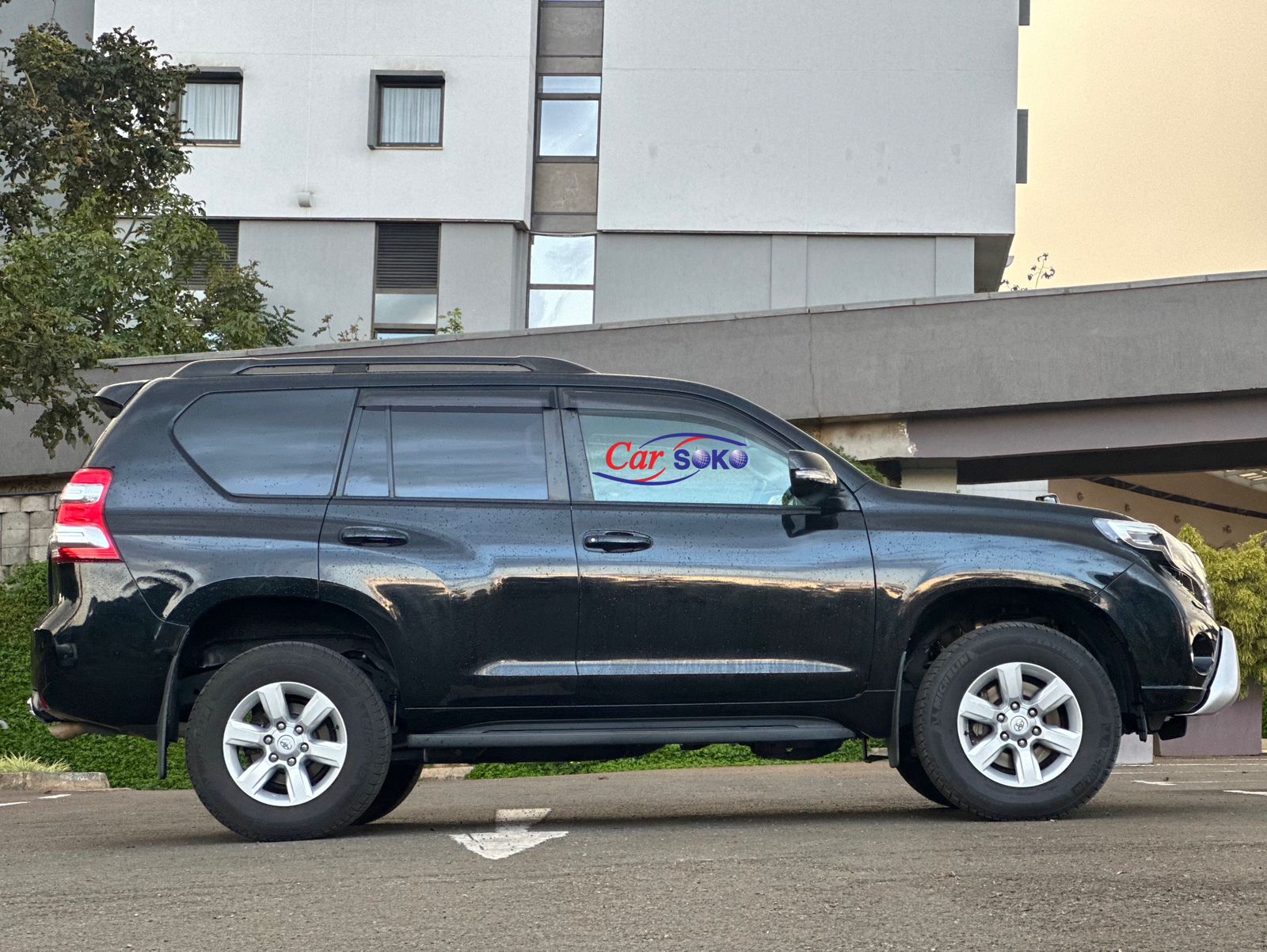 toyota-land-cruiser-prado-2016-1328