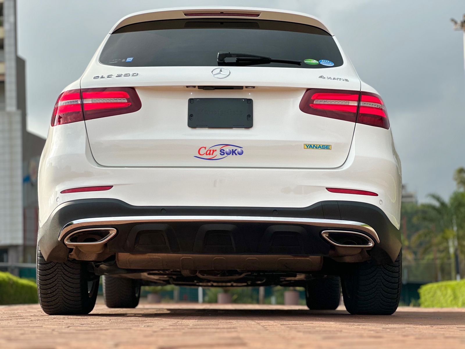mercedes-benz-glc-2016-1336