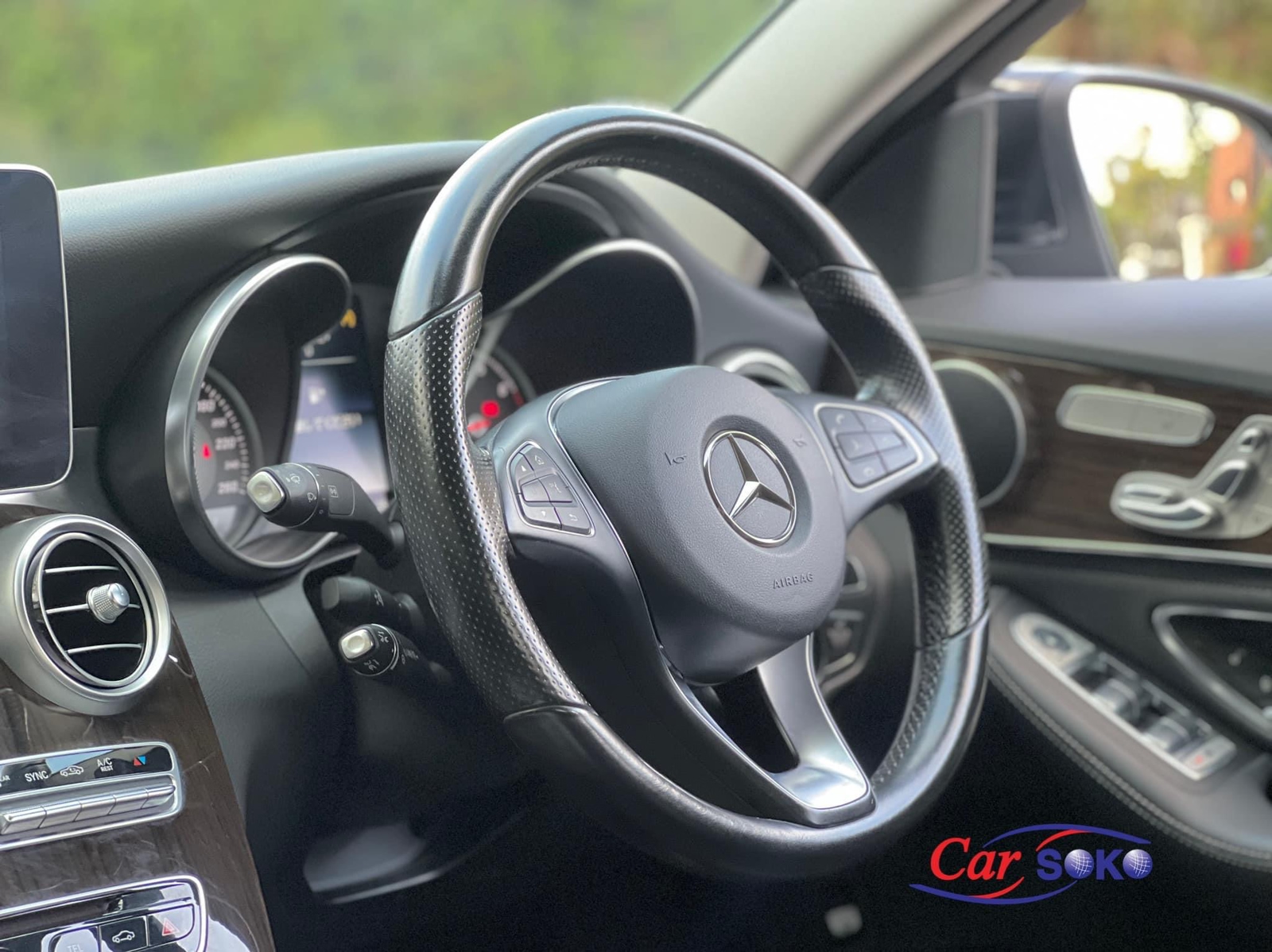 2015-mercedes-benz-C200-1110