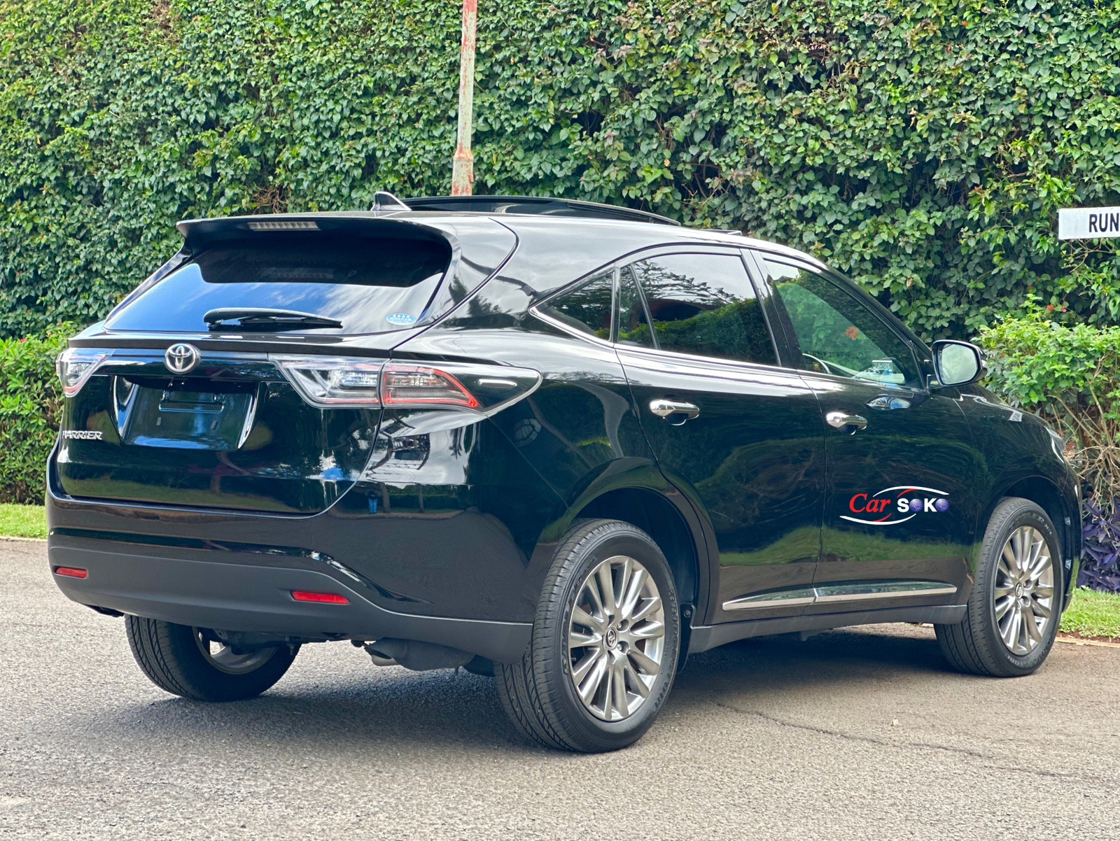 2015-toyota-Harrier-1121