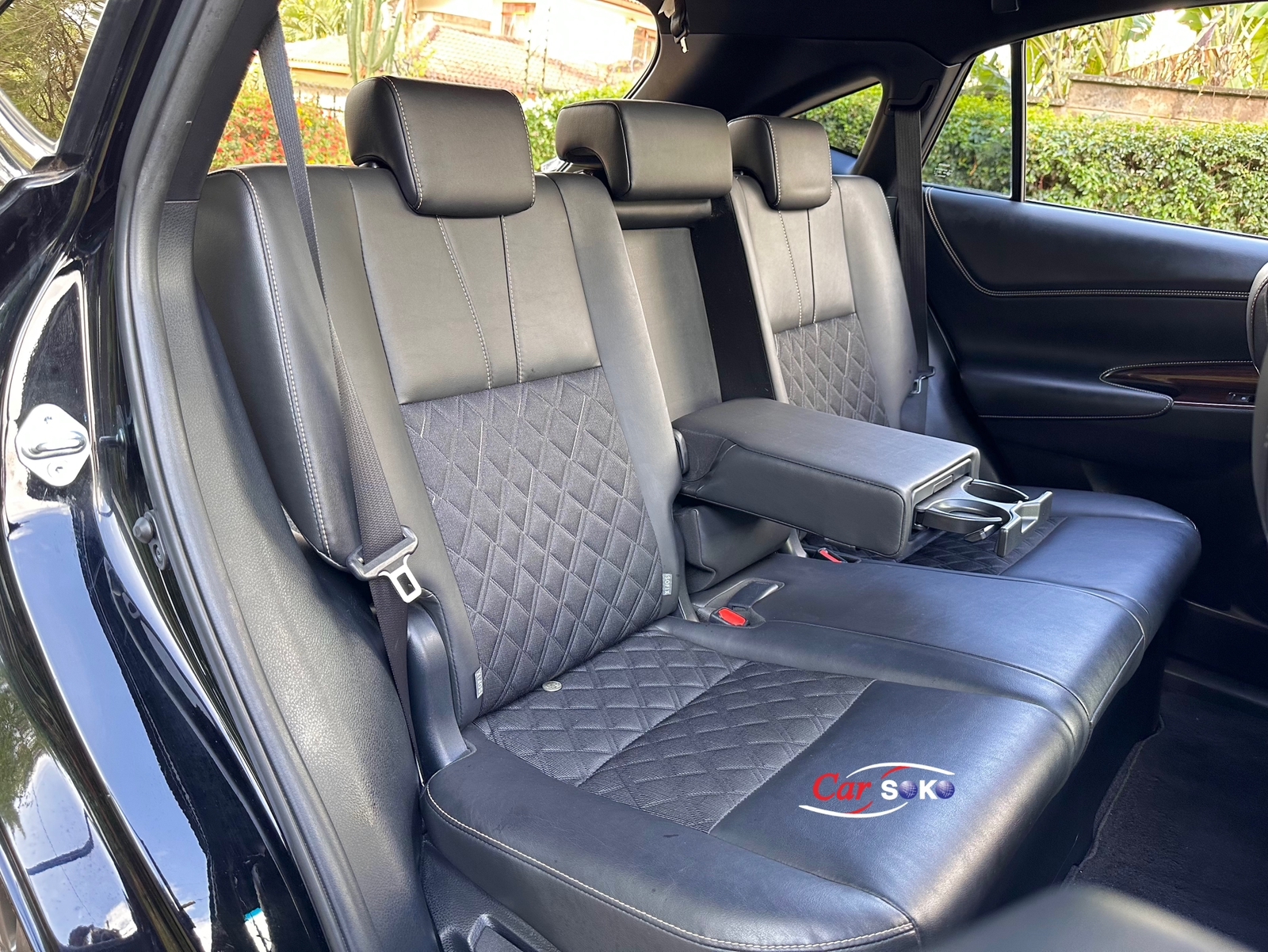 2015-toyota-Harrier-1121