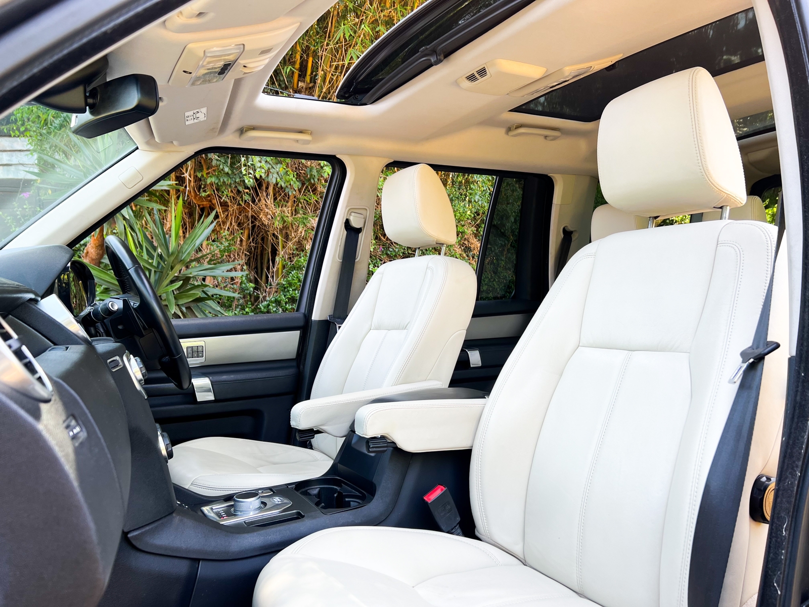 2015-land-rover-Discovery IV-1129