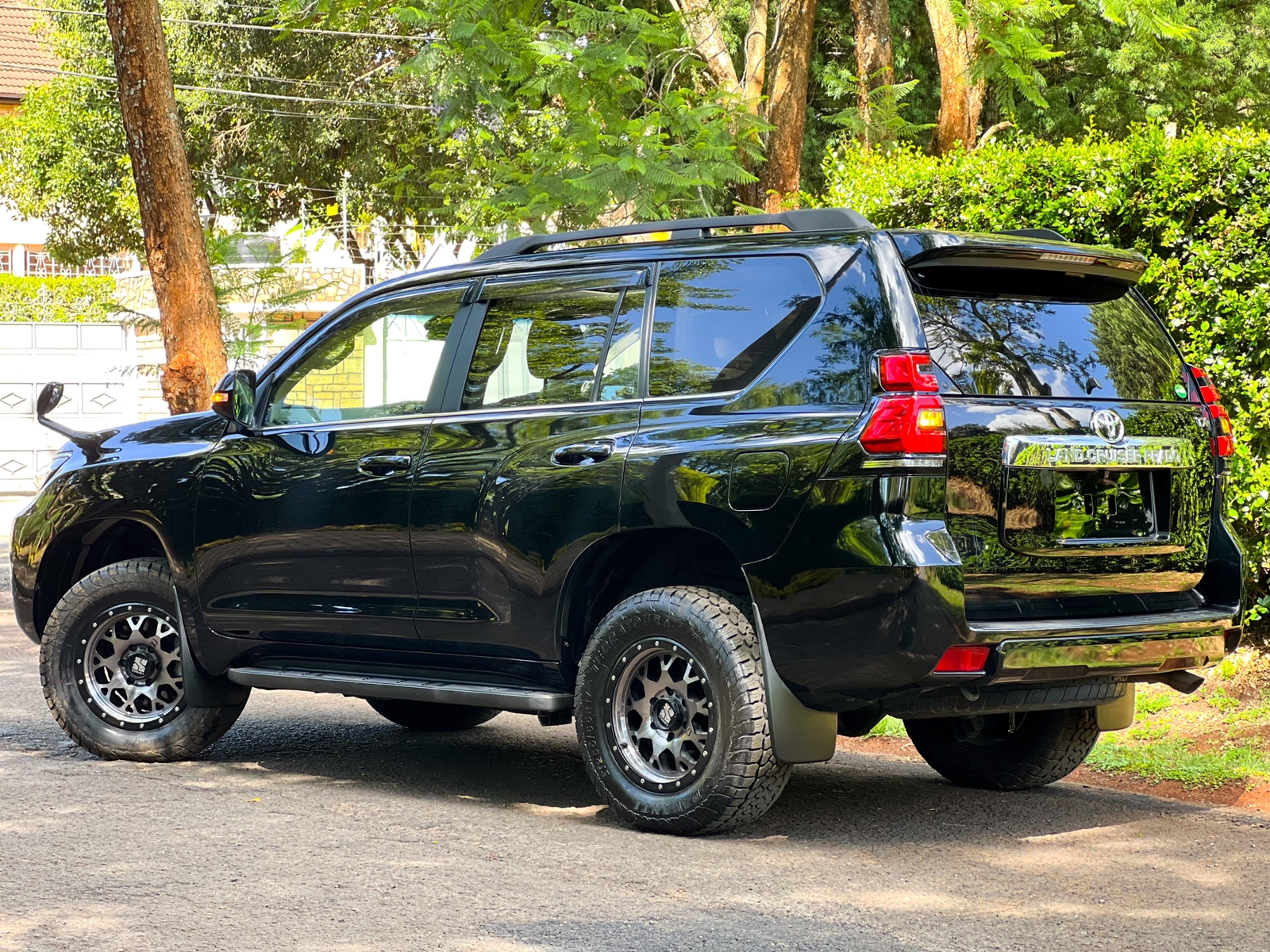 2018-toyota-Land Cruiser Prado-1132