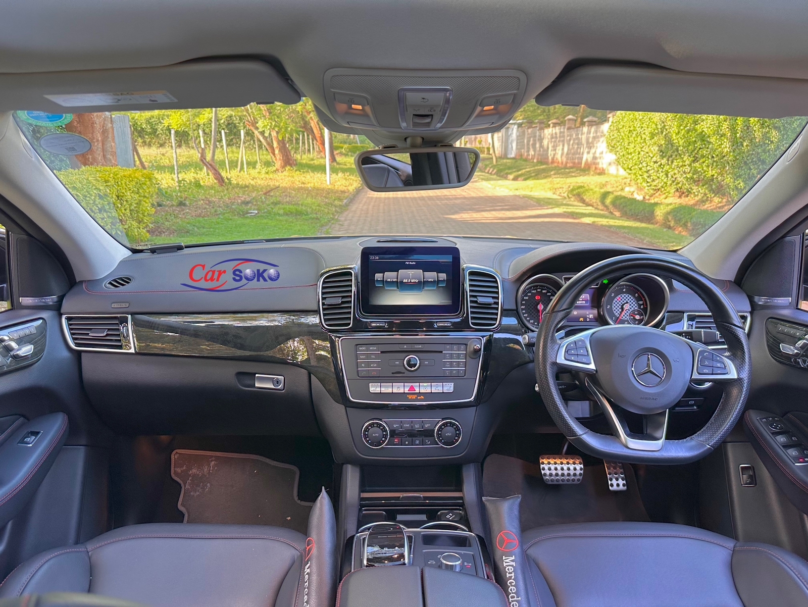 2017-mercedes-benz-GL350-1133