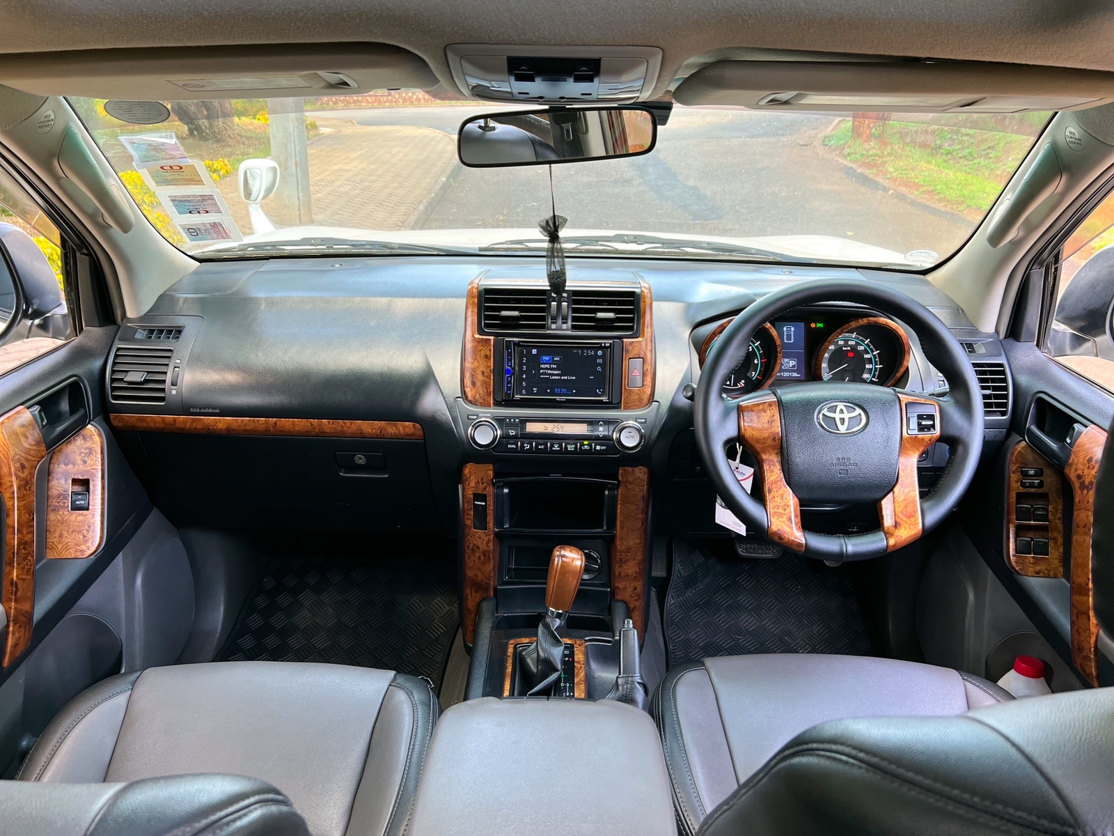 2009-toyota-Land Cruiser Prado-1136