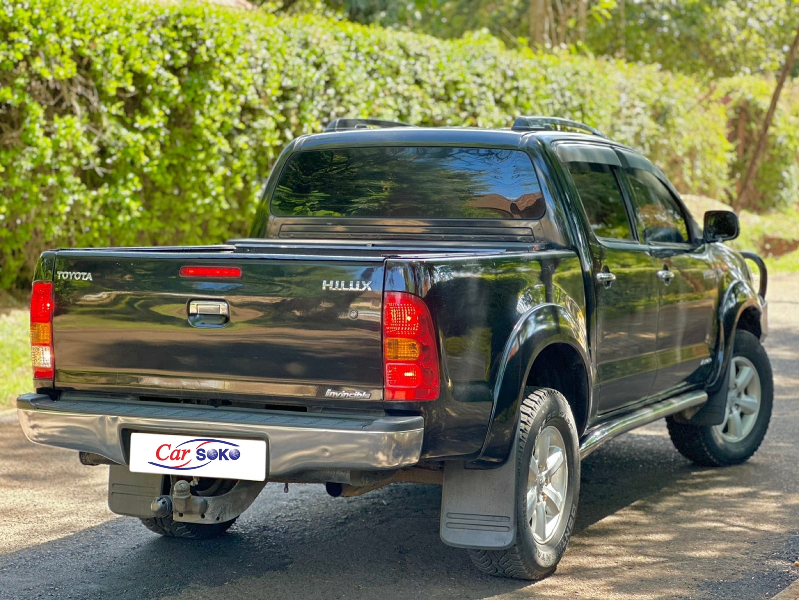 2011-toyota-Hilux-1137