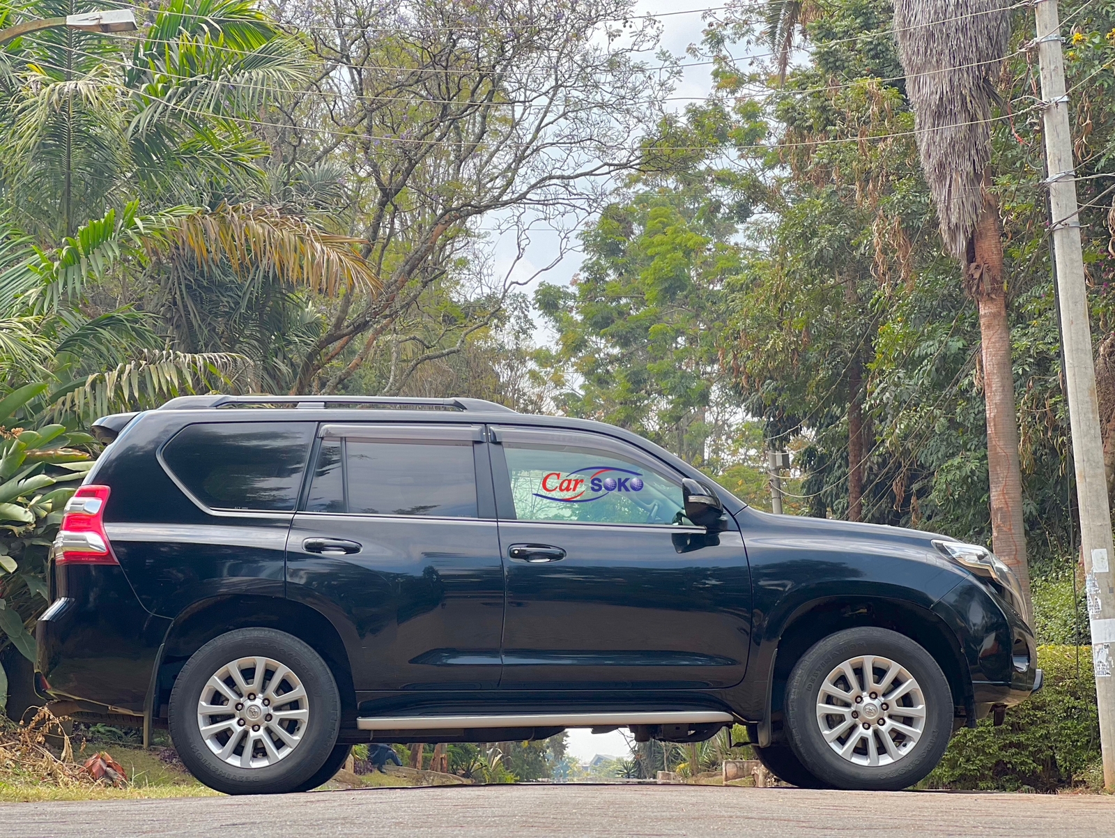 2014-toyota-Land Cruiser Prado-1138