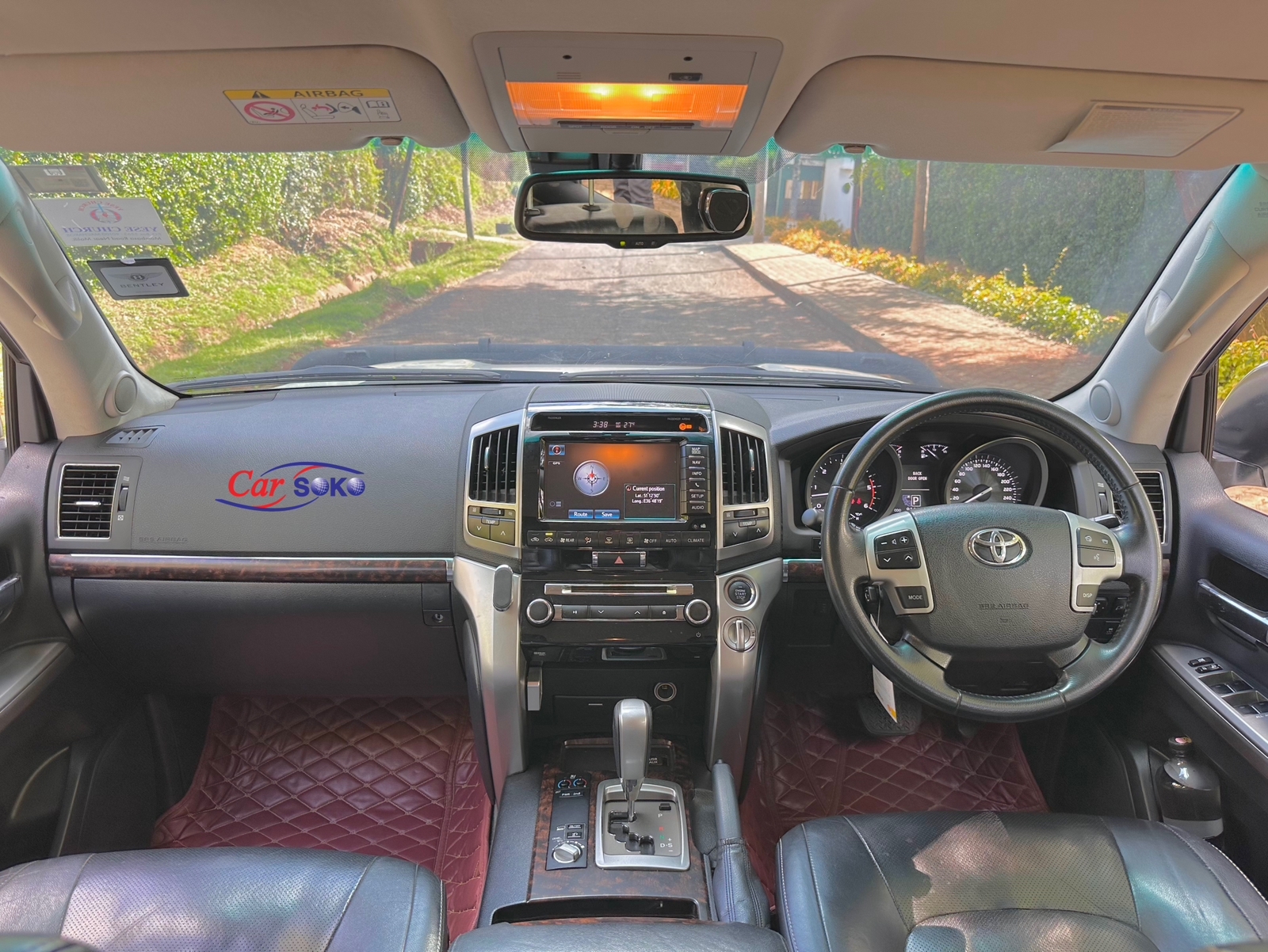 2014-toyota-Land Cruiser Prado-1139