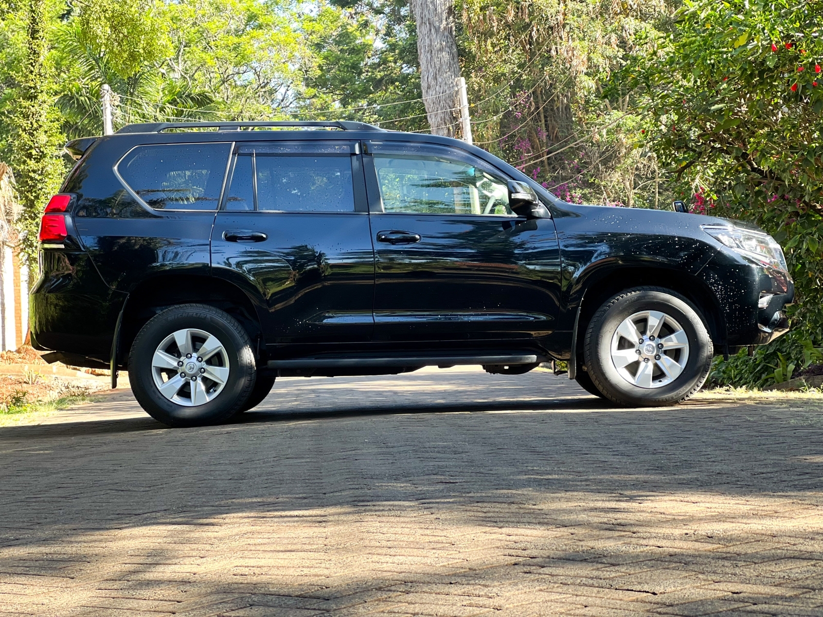 2017-toyota-Land Cruiser Prado-1141