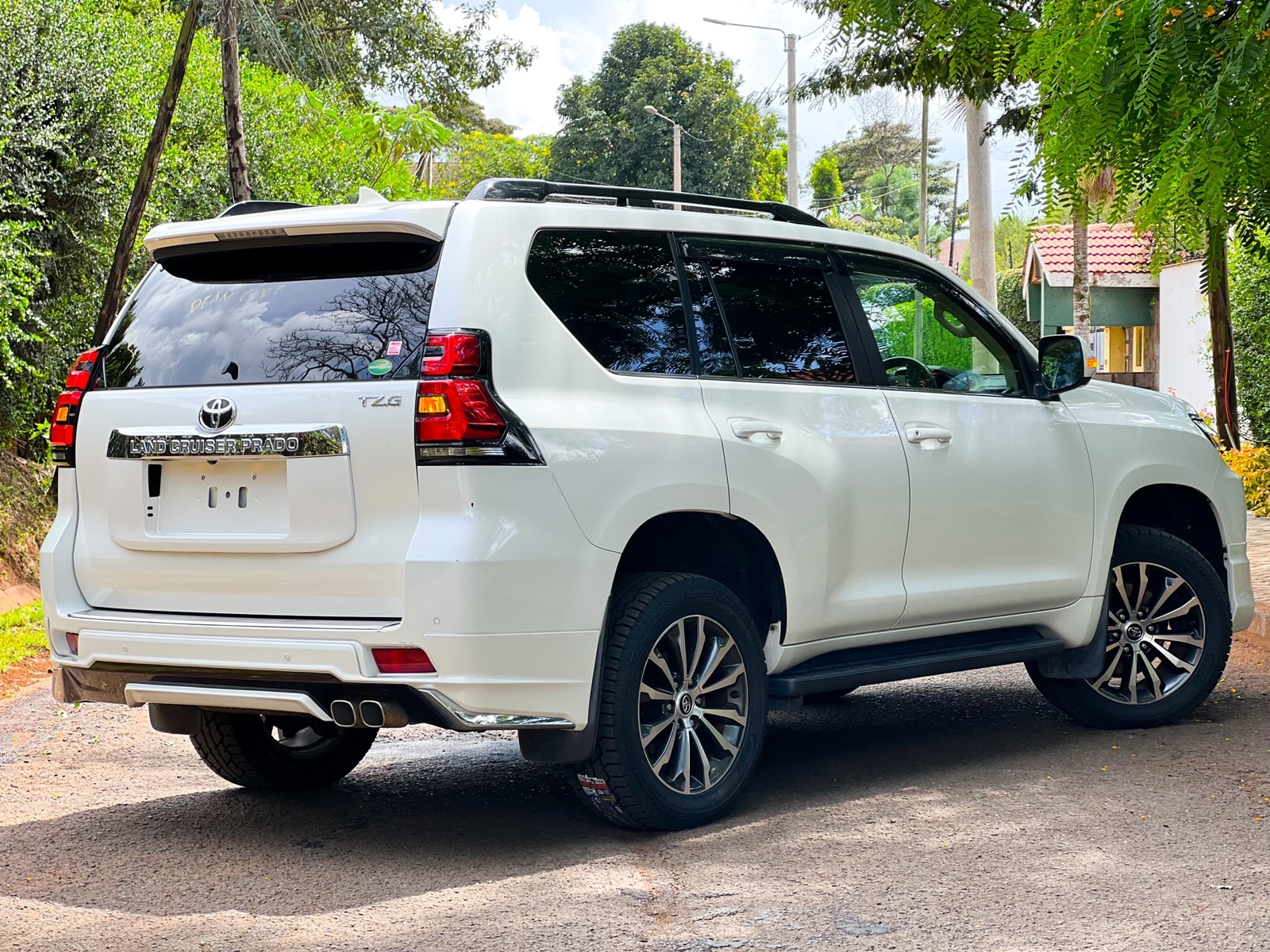 2018-toyota-Land Cruiser Prado-1143