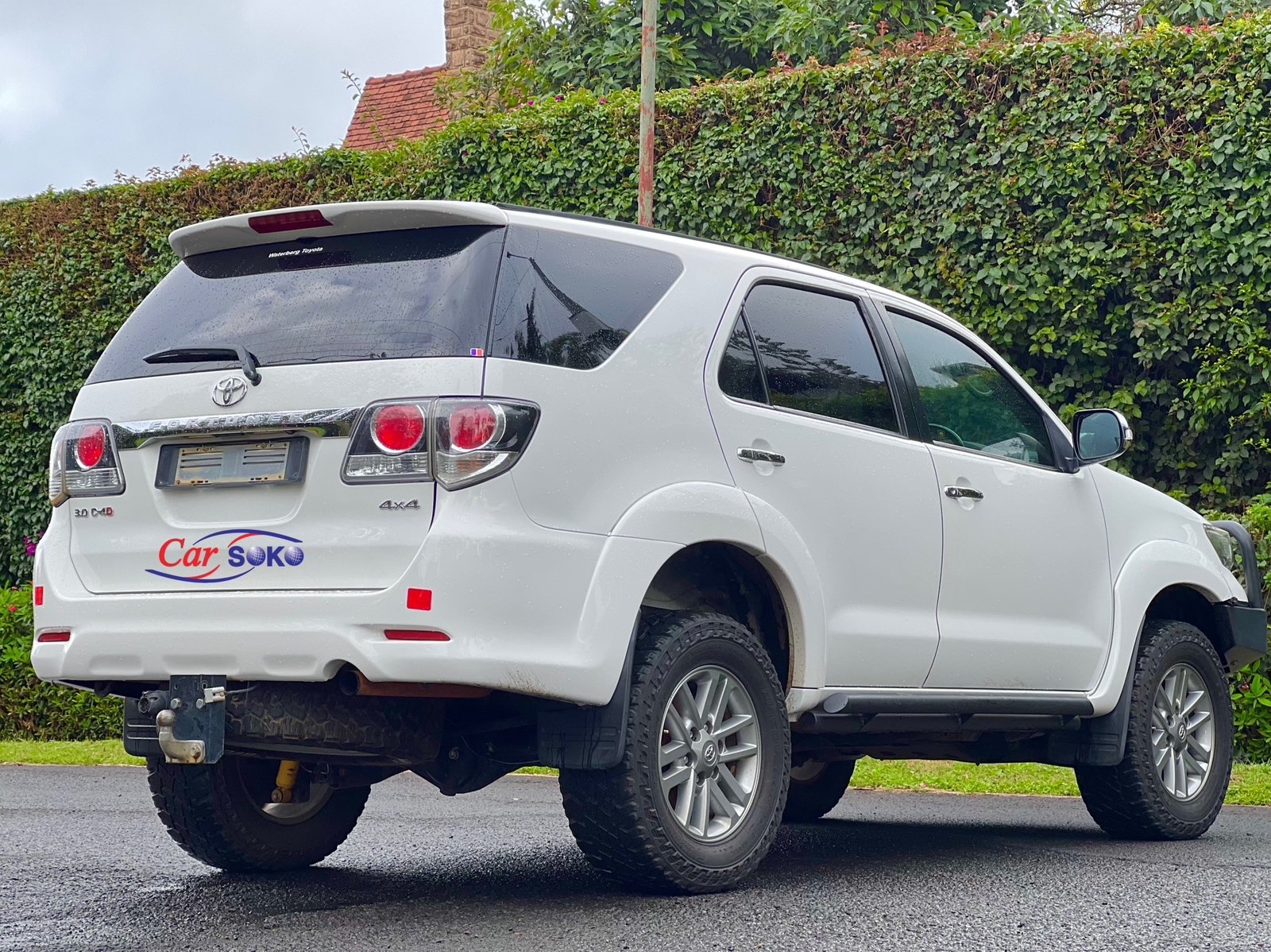 2015-toyota-Fortuner-1150