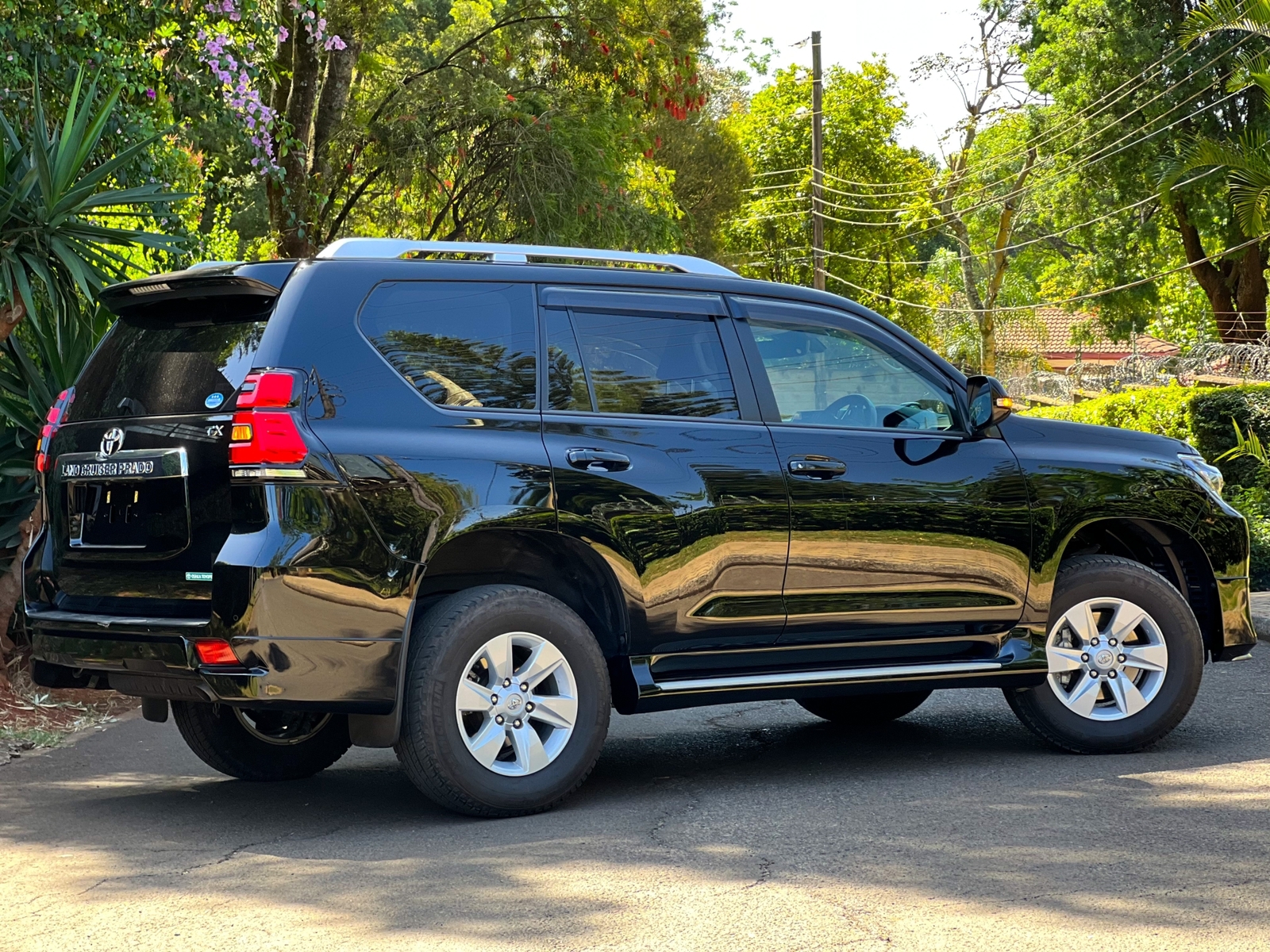 2017-toyota-Land Cruiser Prado-1152