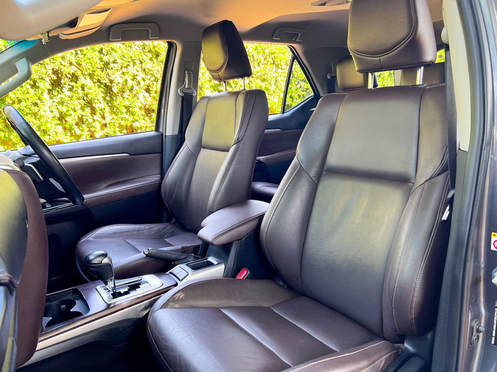 2016-toyota-Fortuner-1161