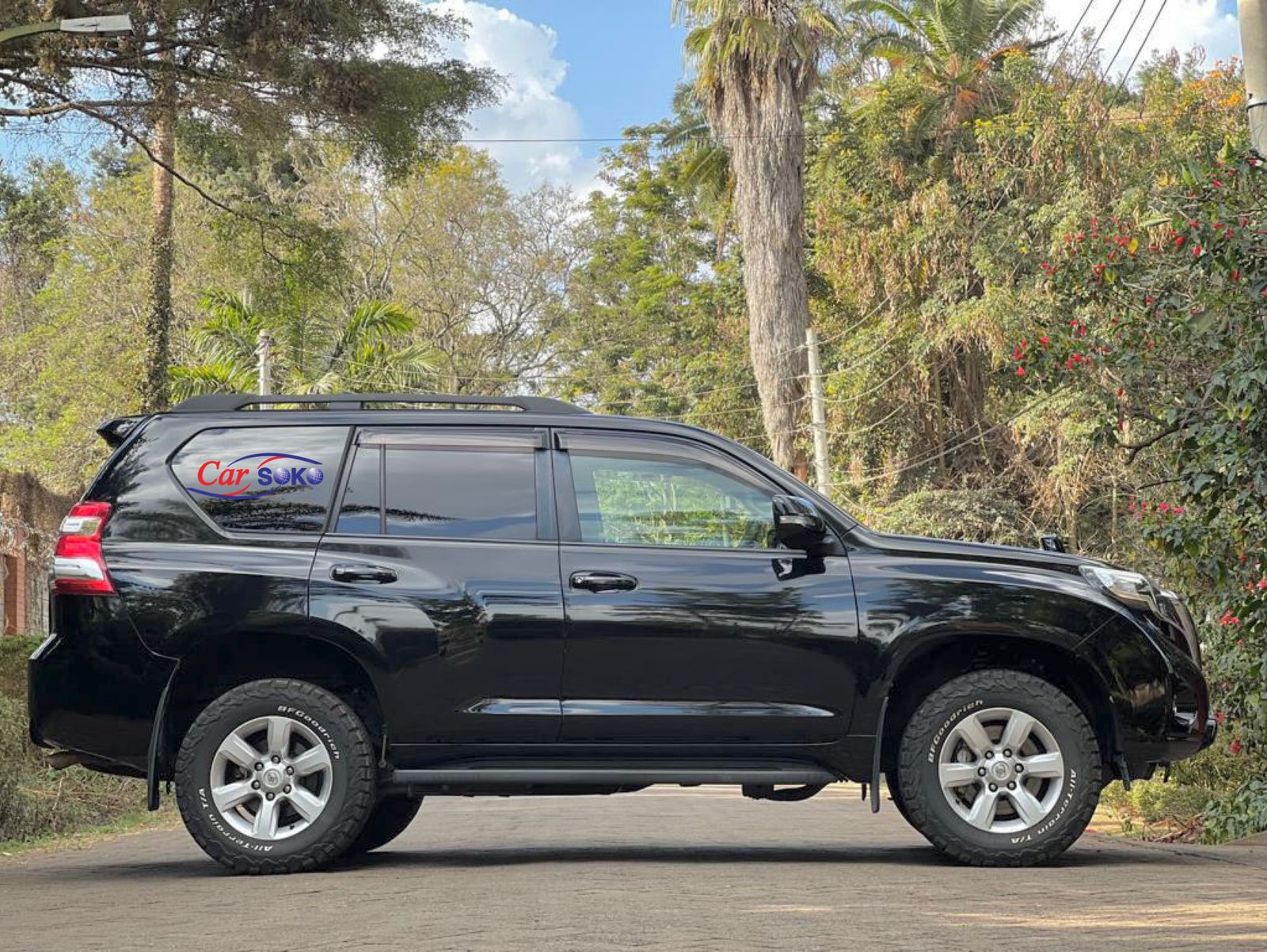 2015-toyota-Land Cruiser Prado-1166