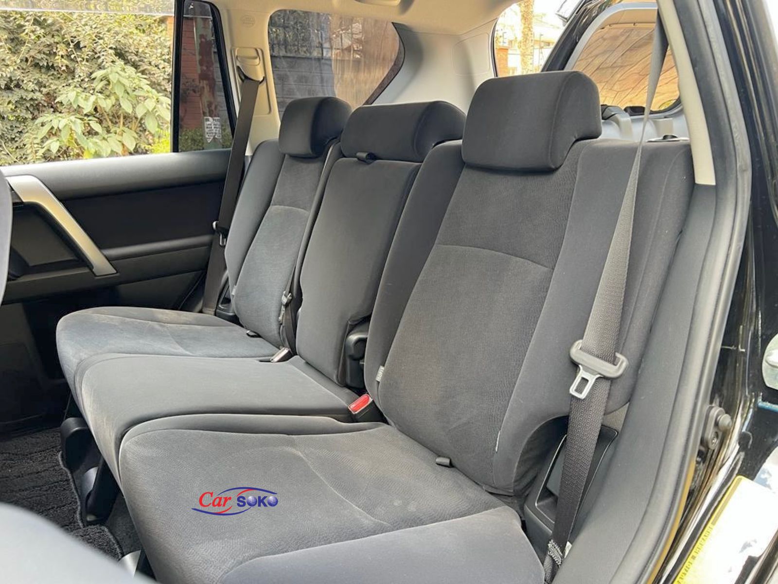 2015-toyota-Land Cruiser Prado-1166