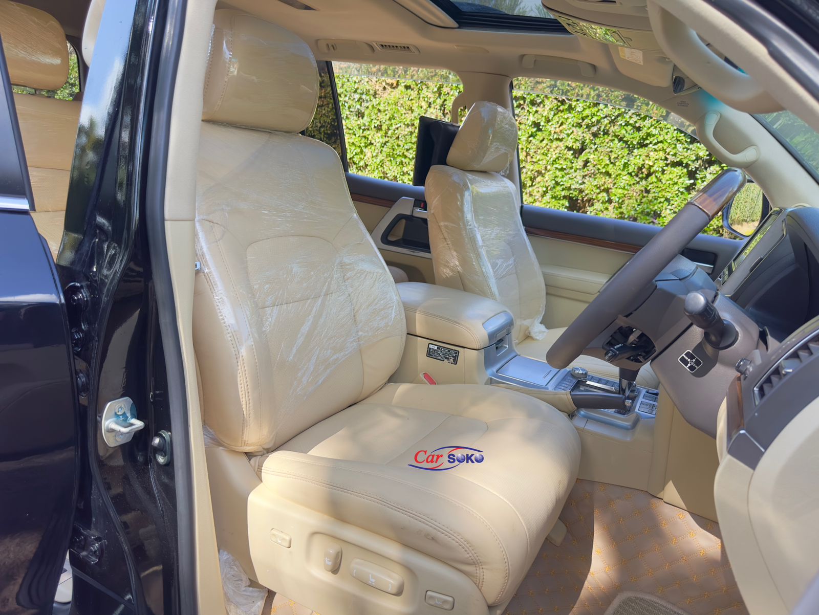 2015-toyota-Land Cruiser-1168
