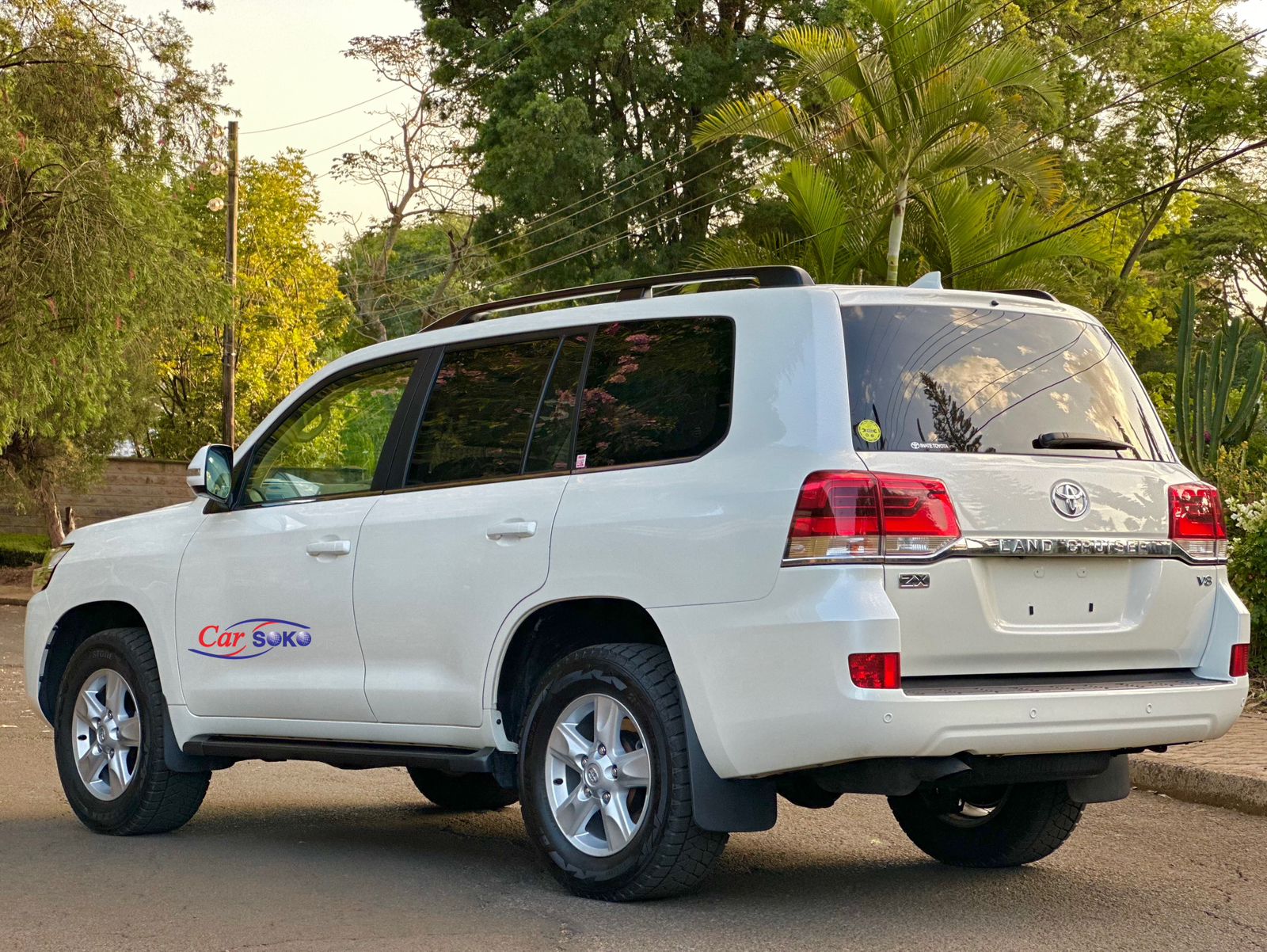 2016-toyota-Land Cruiser-1172