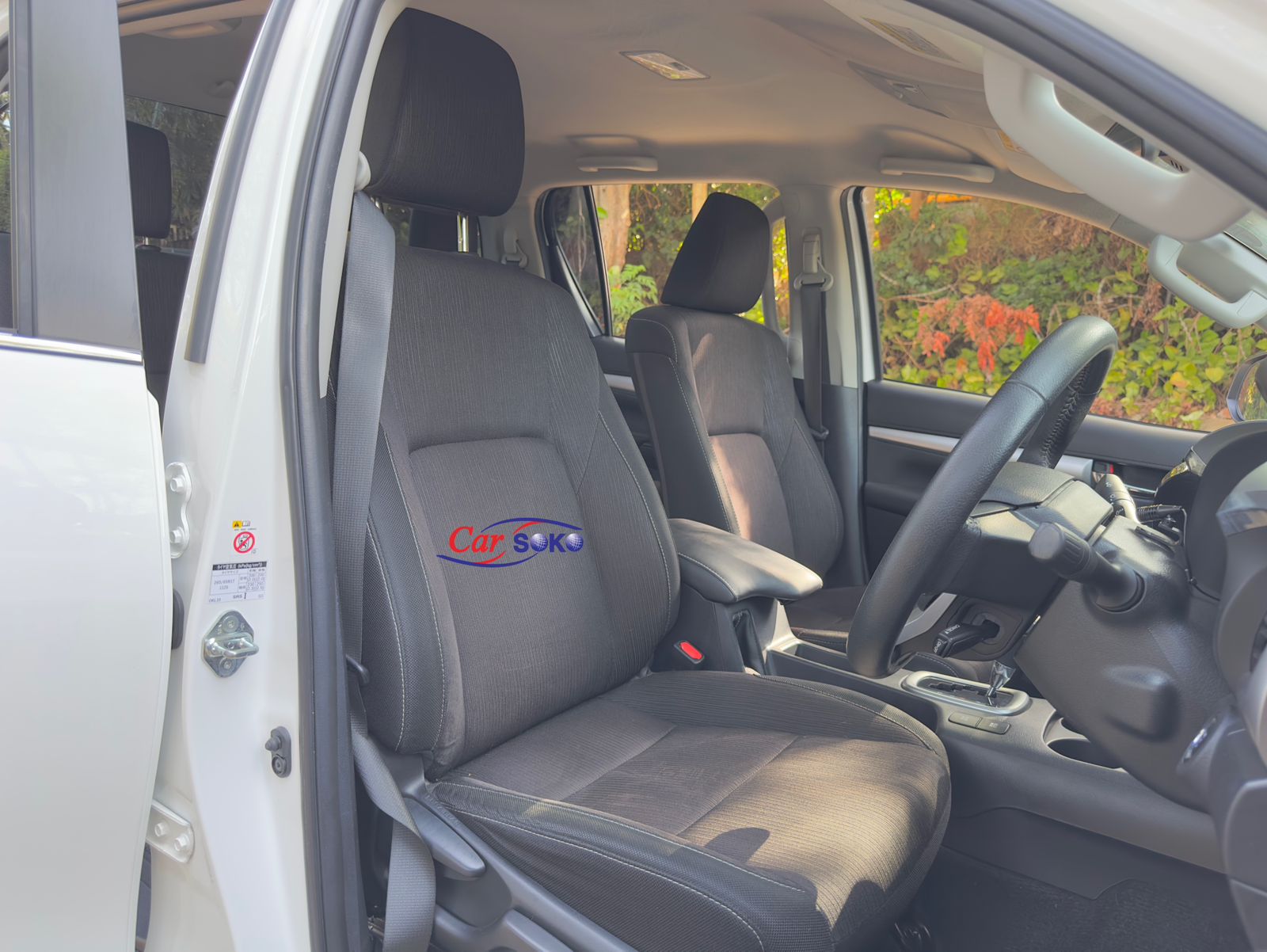 2018-toyota-Hilux-1176