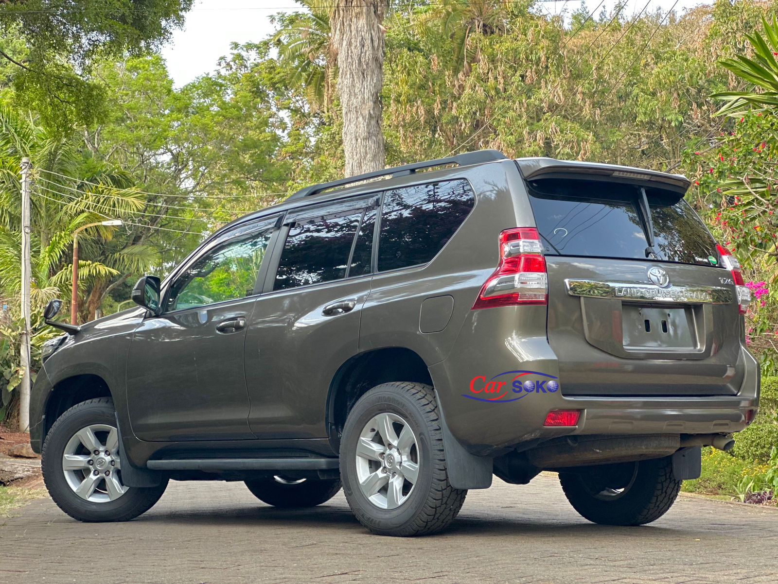 2015-toyota-Land Cruiser Prado-1179