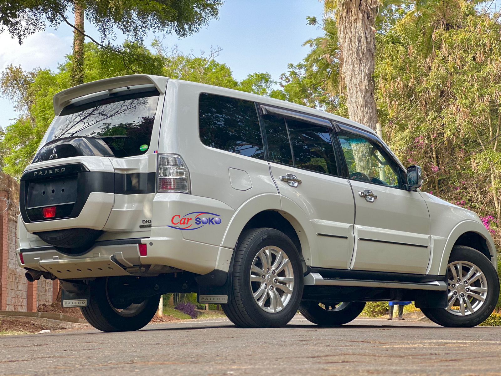 2018-mitsubishi-Pajero-1180