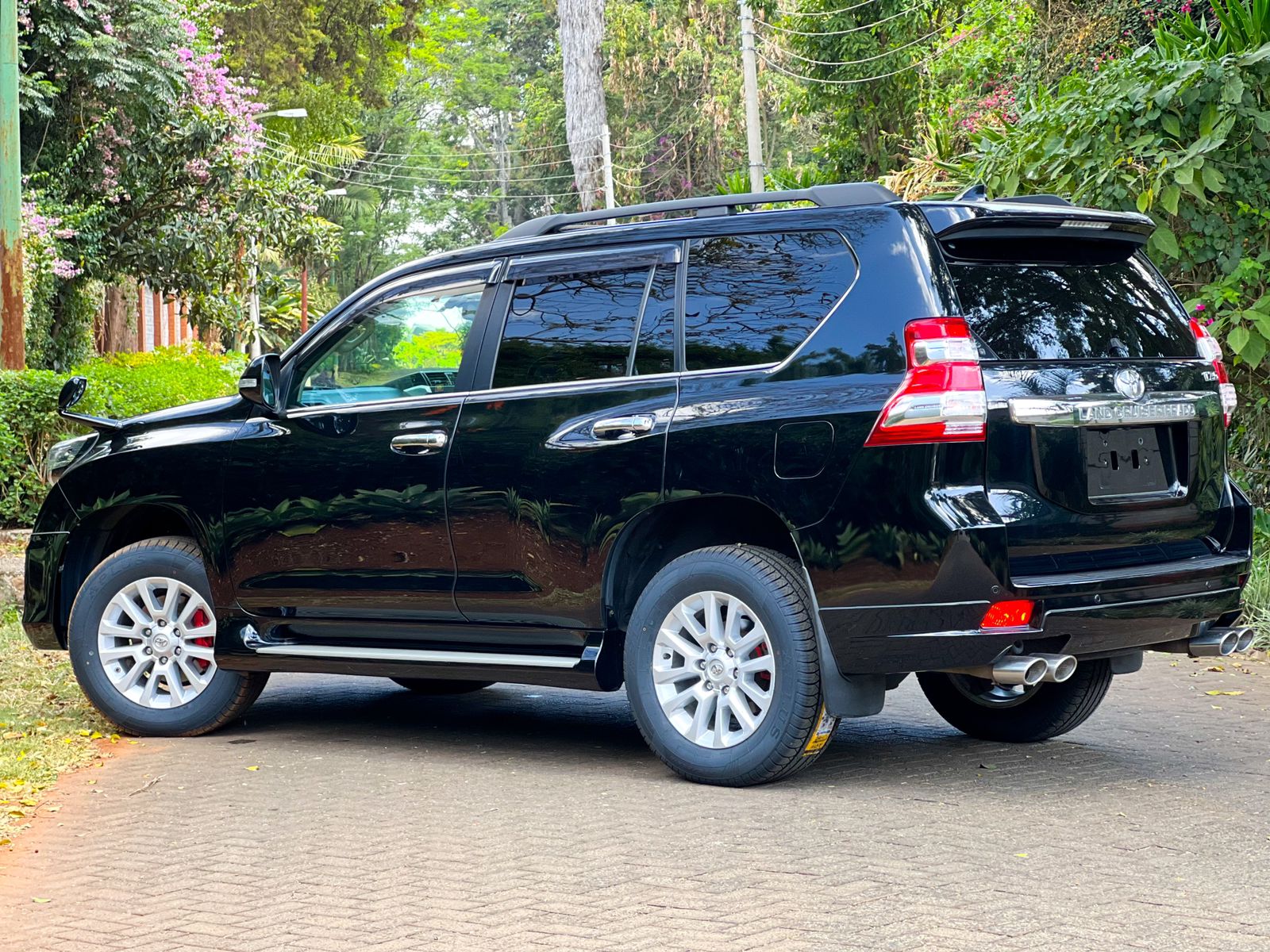 2015-toyota-Land Cruiser Prado-1182