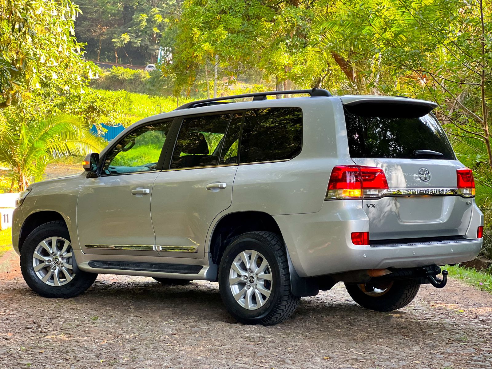 2016-toyota-Land Cruiser-1183