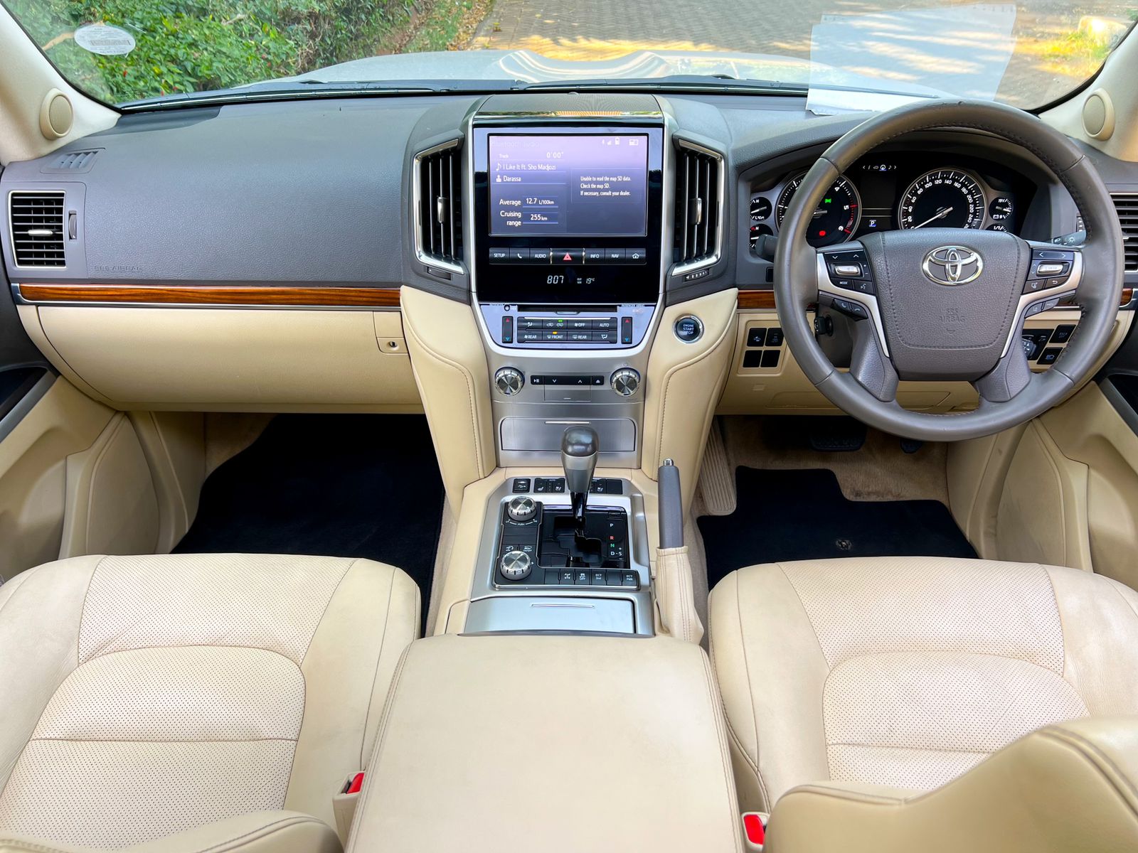 2016-toyota-Land Cruiser-1183