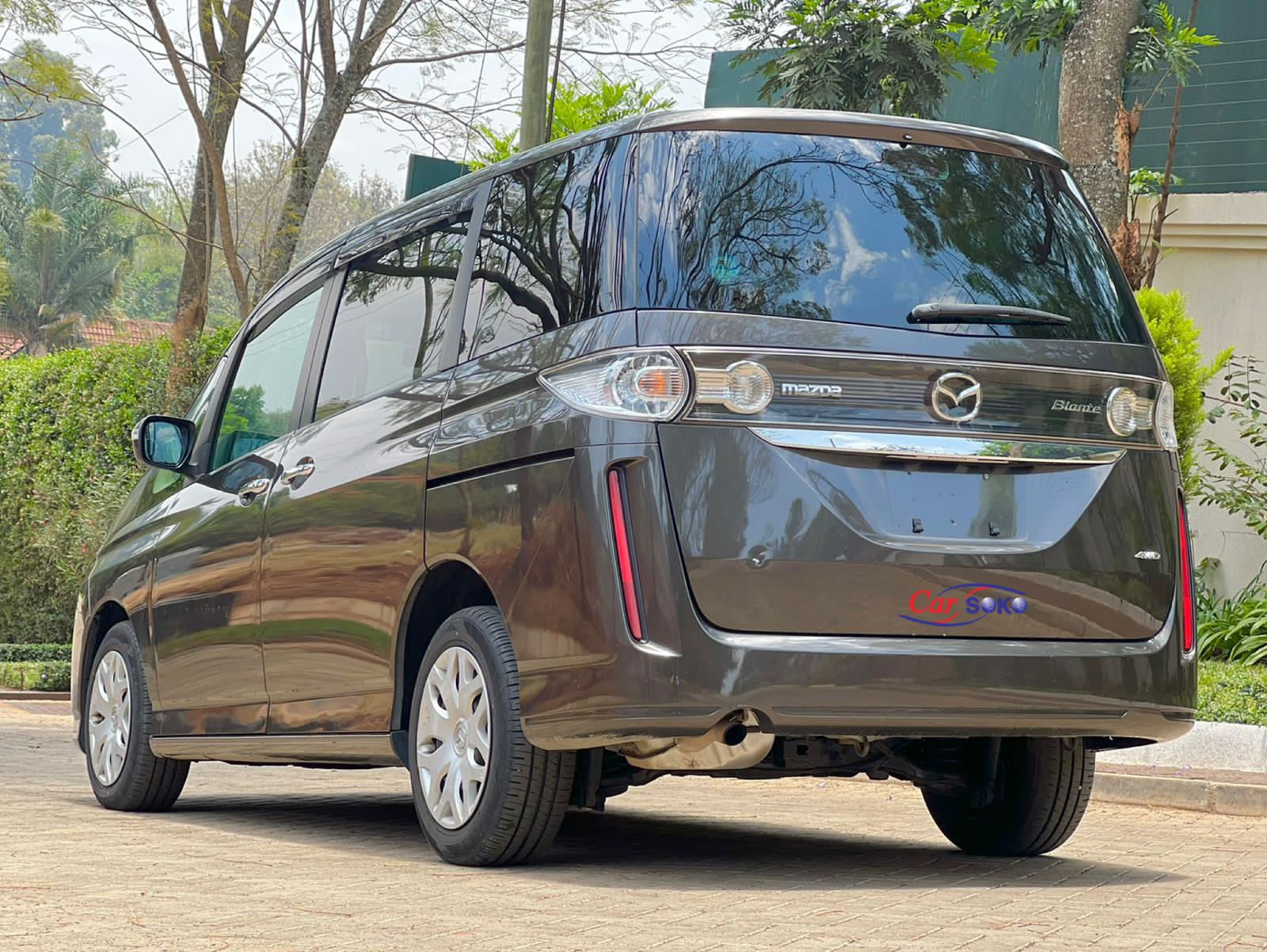 2015-mazda-Biante-1184