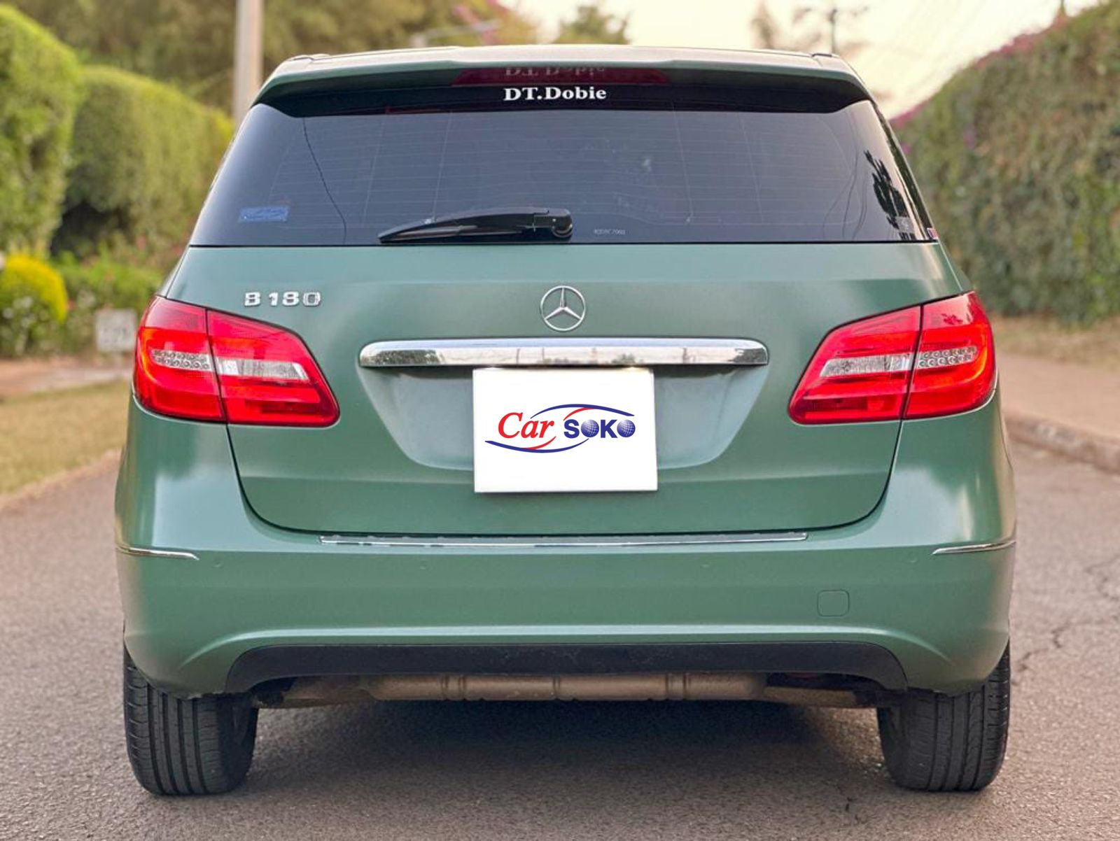 2015-mercedes-benz-B-Class-1185