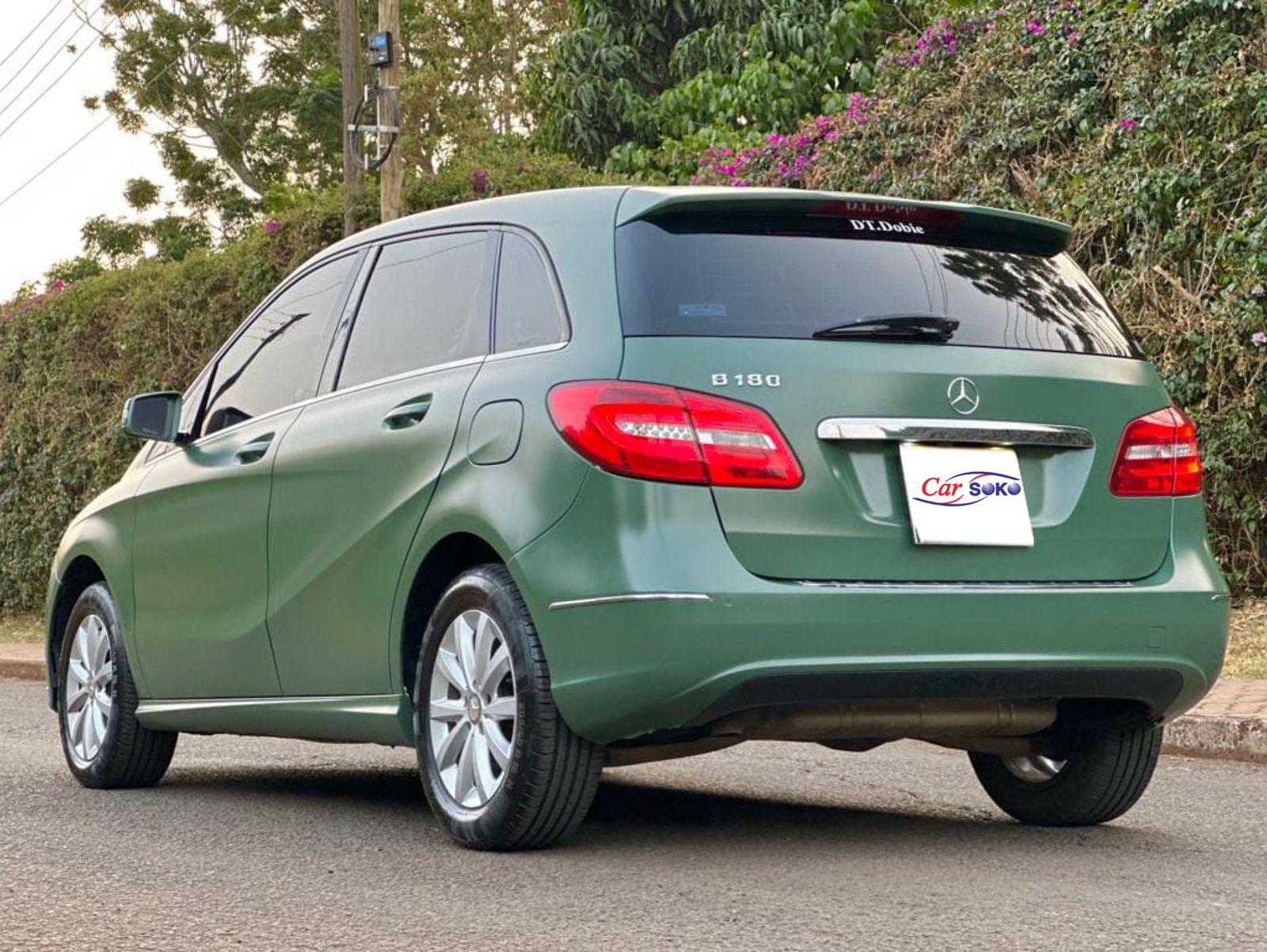 2015-mercedes-benz-B-Class-1185