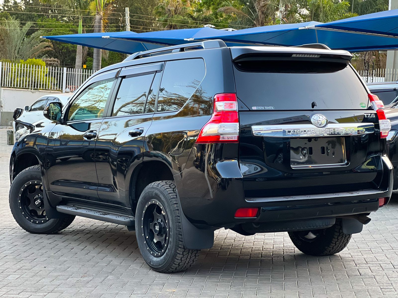 2016-toyota-Land Cruiser Prado-1190