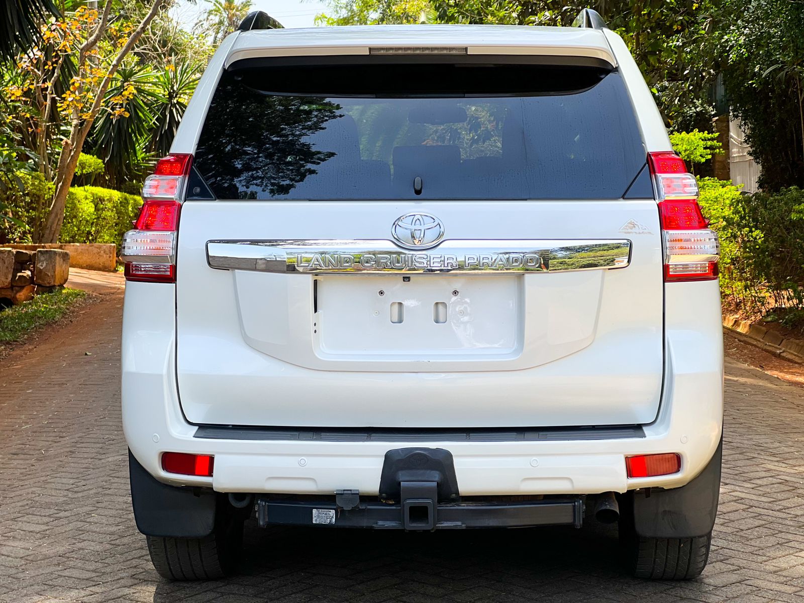 2014-toyota-Land Cruiser Prado-1194