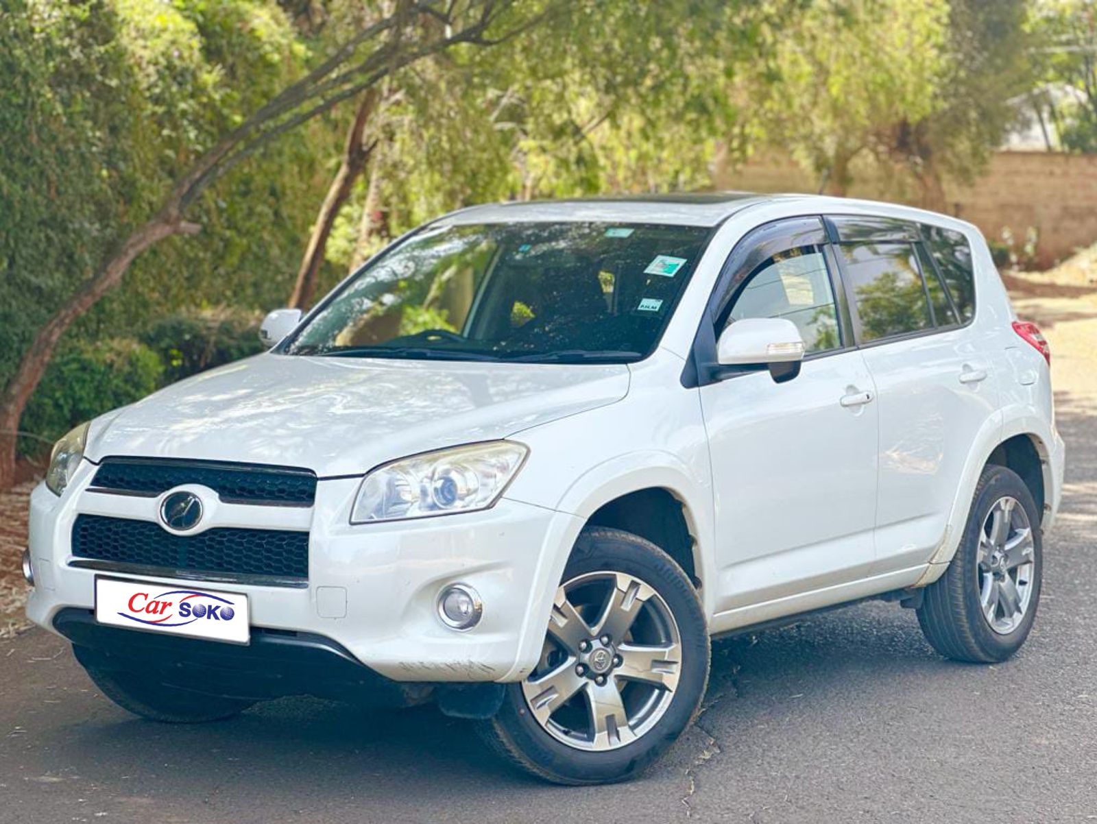 2011-toyota-RAV4-1197