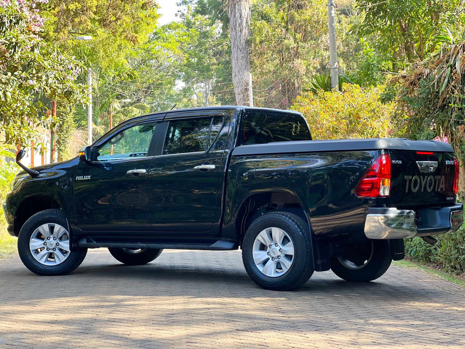 2018-toyota-Hilux-1198