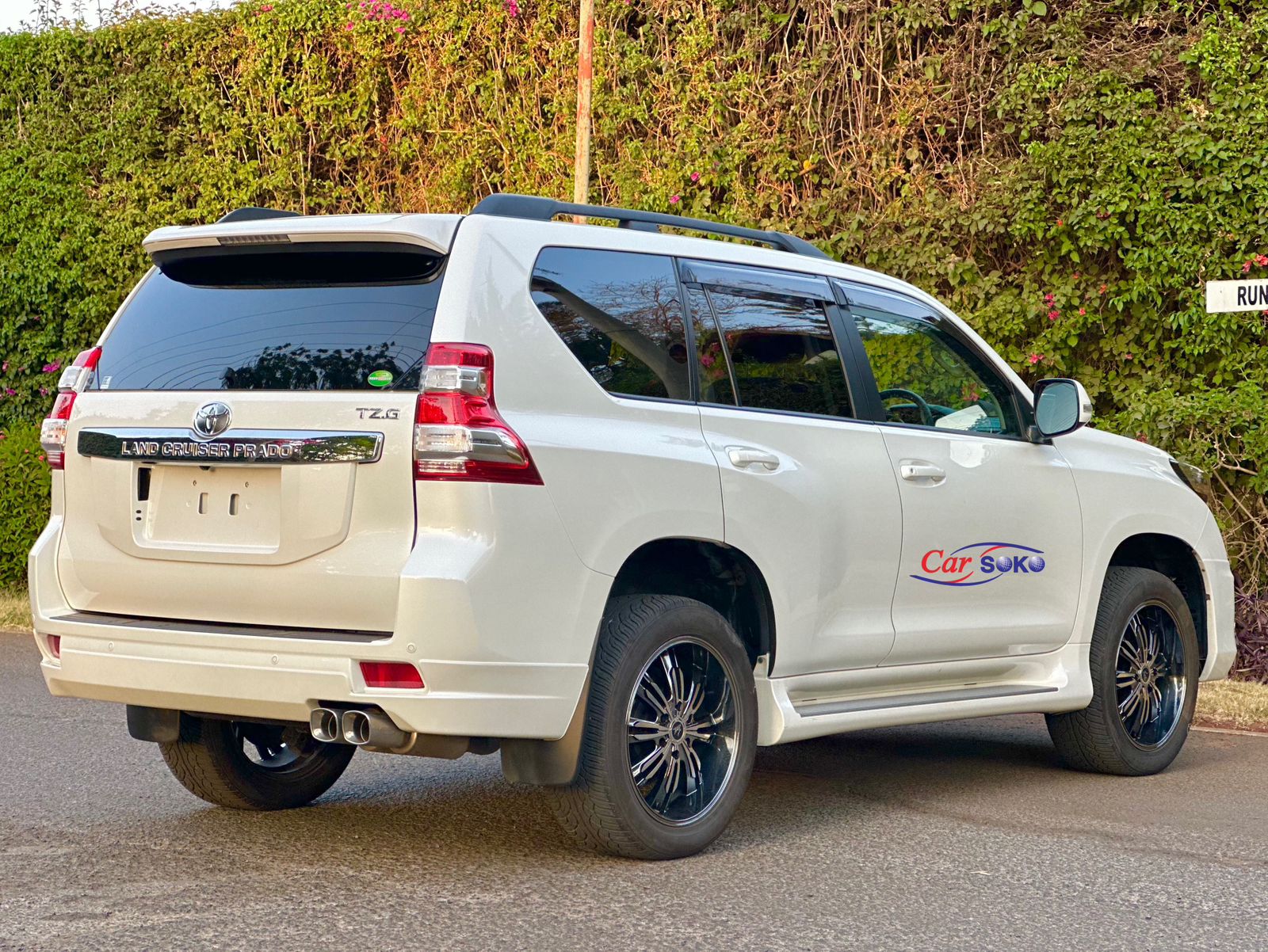2016-toyota-Land Cruiser Prado-1204