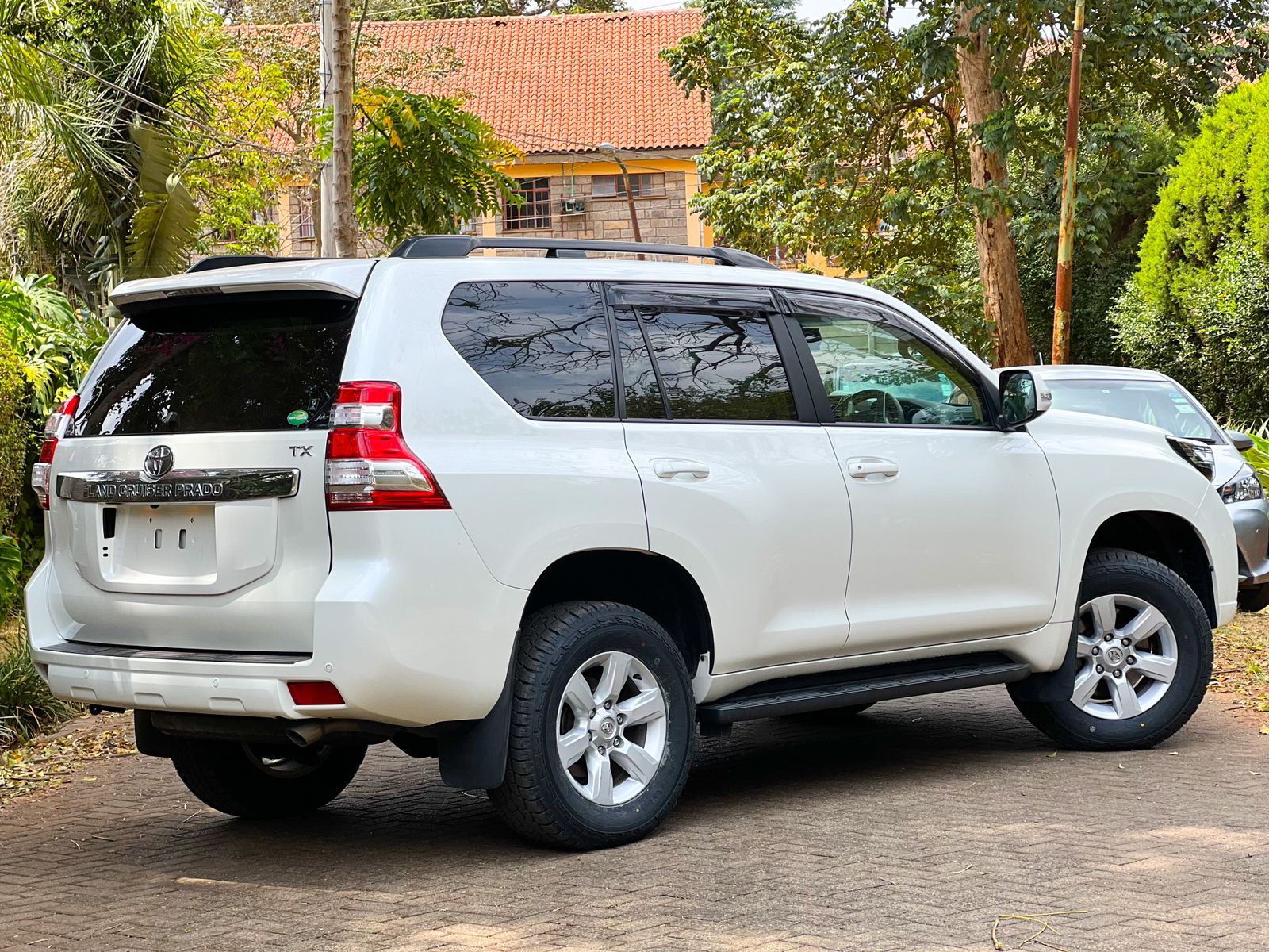 2016-toyota-Land Cruiser Prado-1210