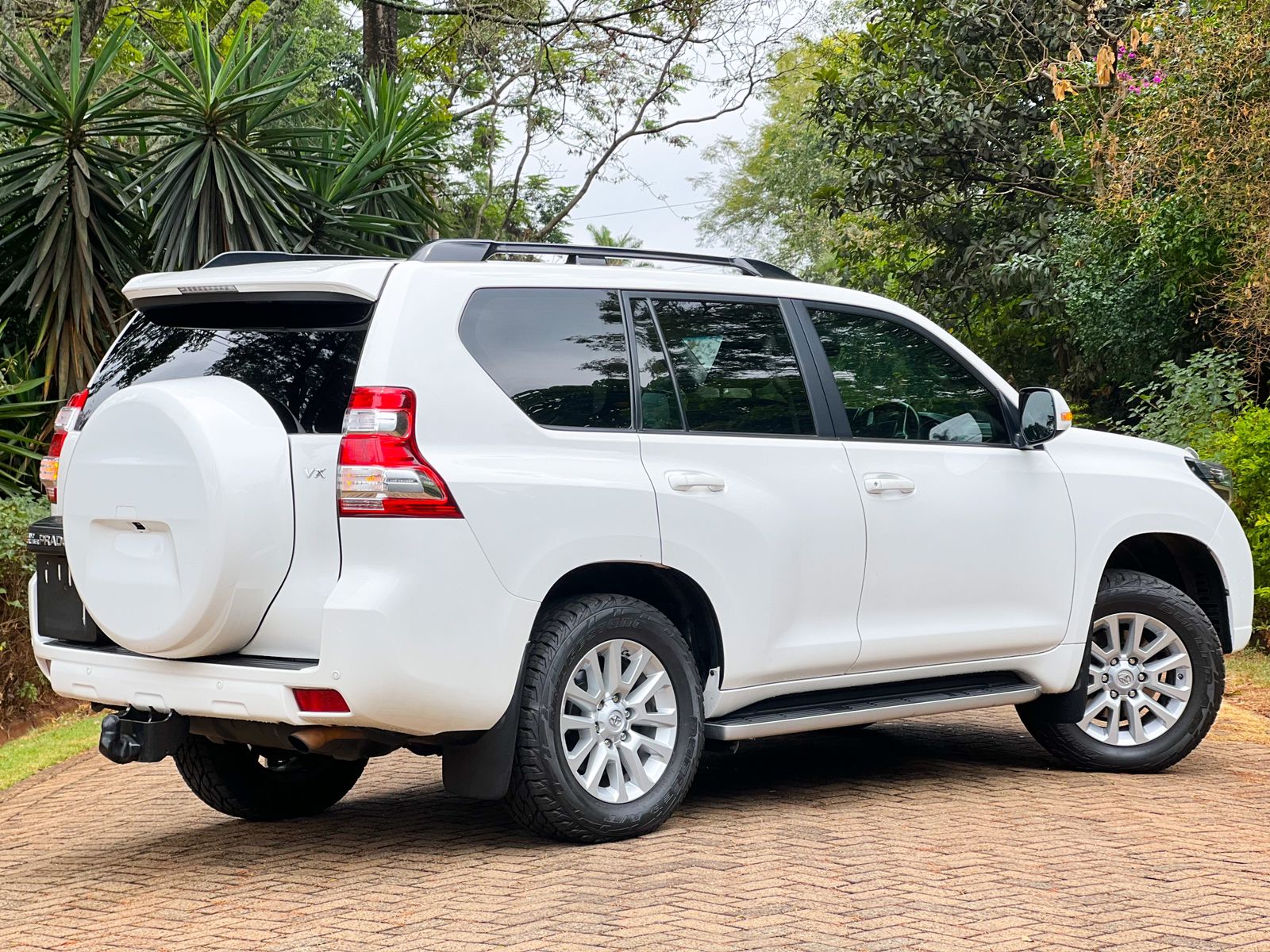 toyota-land-cruiser-prado-2016-1212