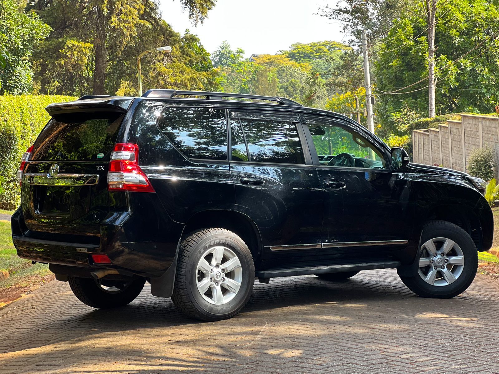 toyota-land-cruiser-prado-2015-1231