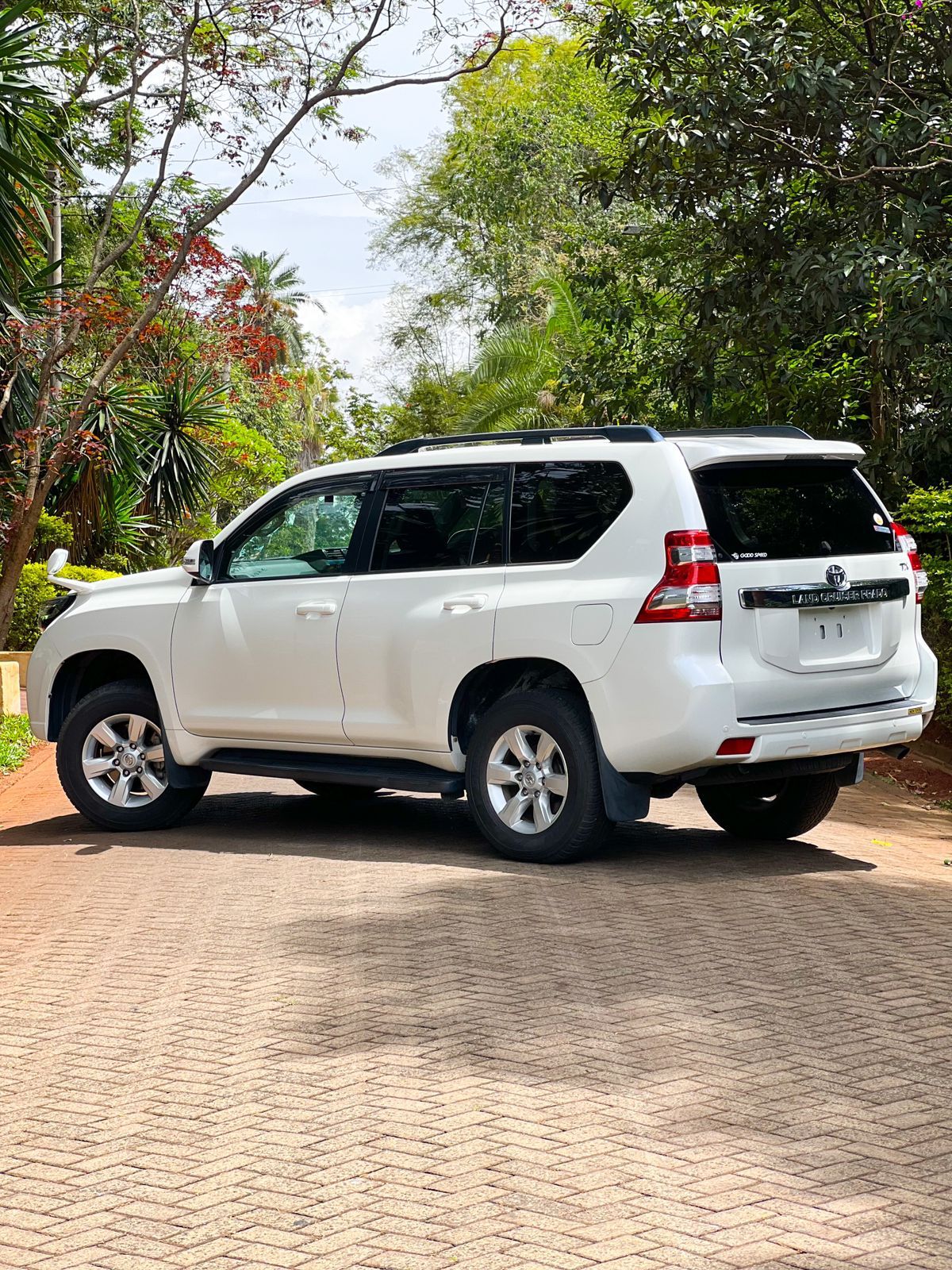 toyota-land-cruiser-prado-2016-1232