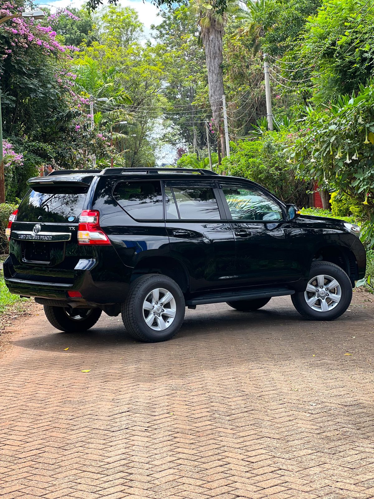 toyota-land-cruiser-prado-2016-1233