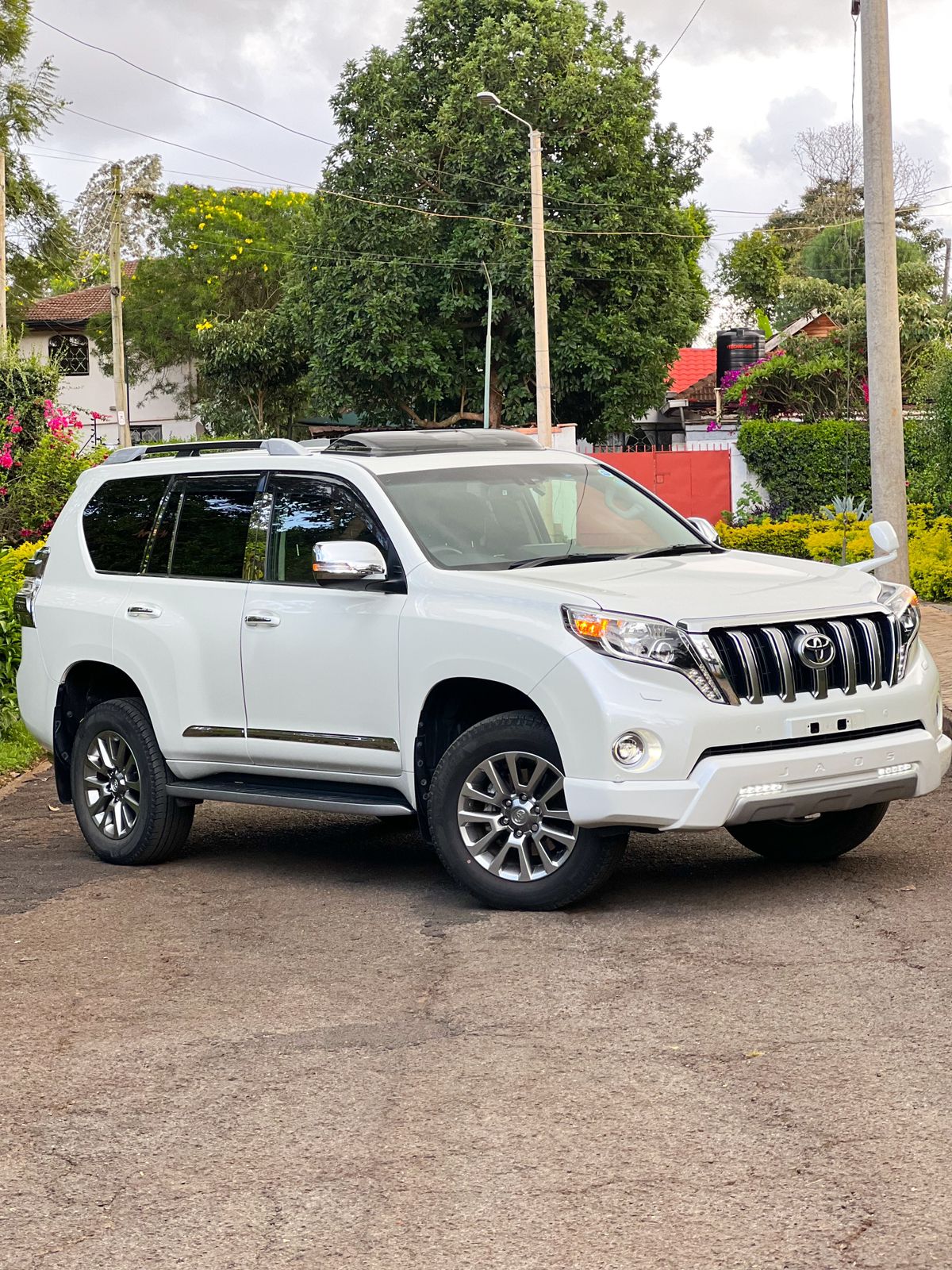 toyota-land-cruiser-prado-2017-1236