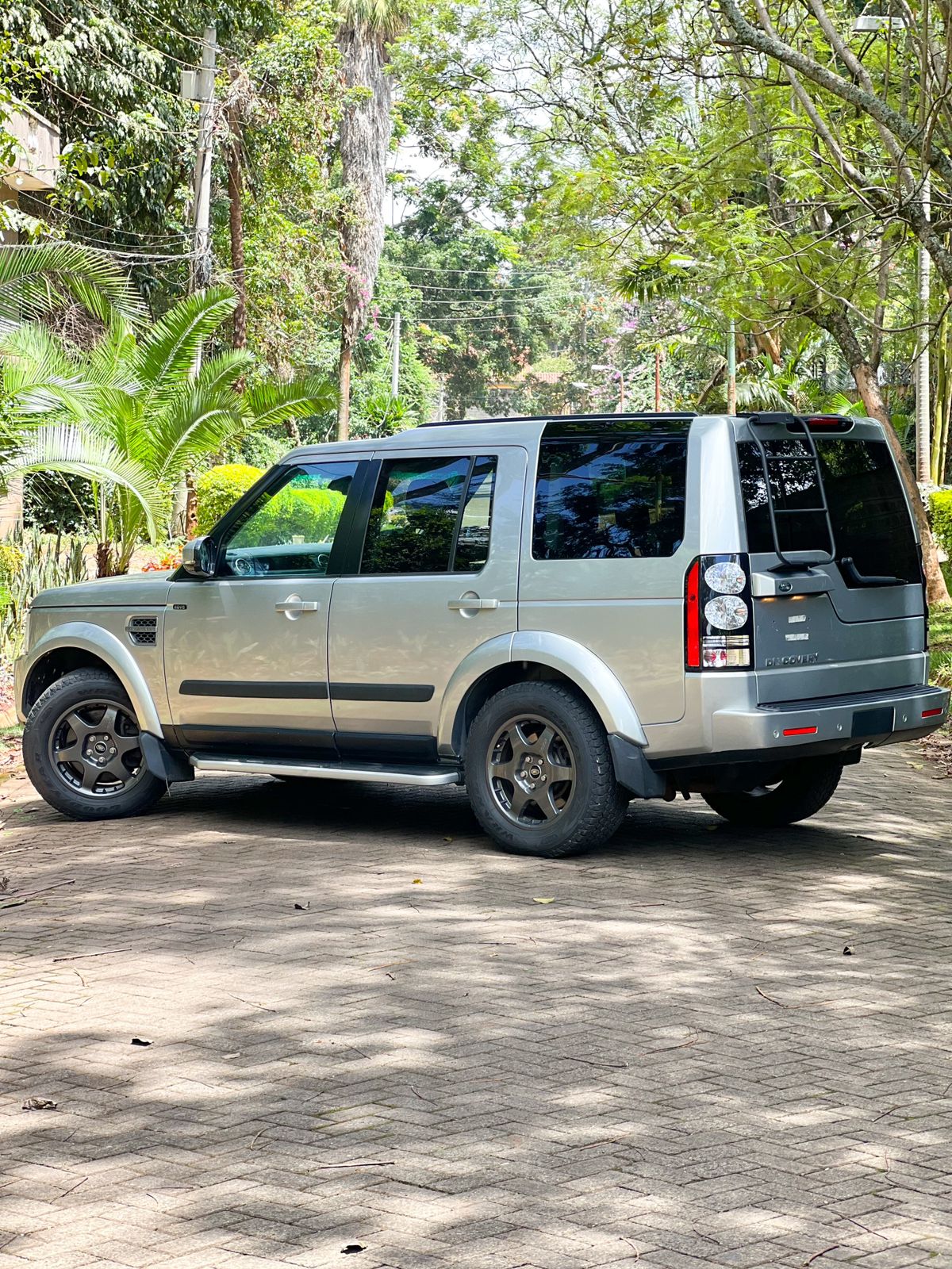 land-rover-discovery-iv-2015-1237