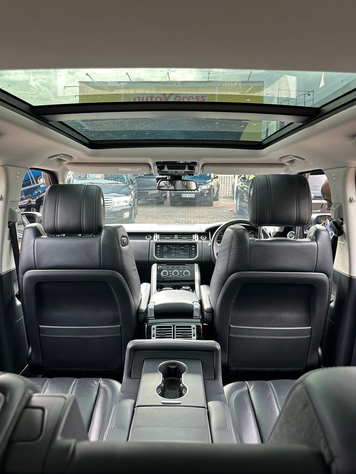 land-rover-rangerover-sport-2015-1239