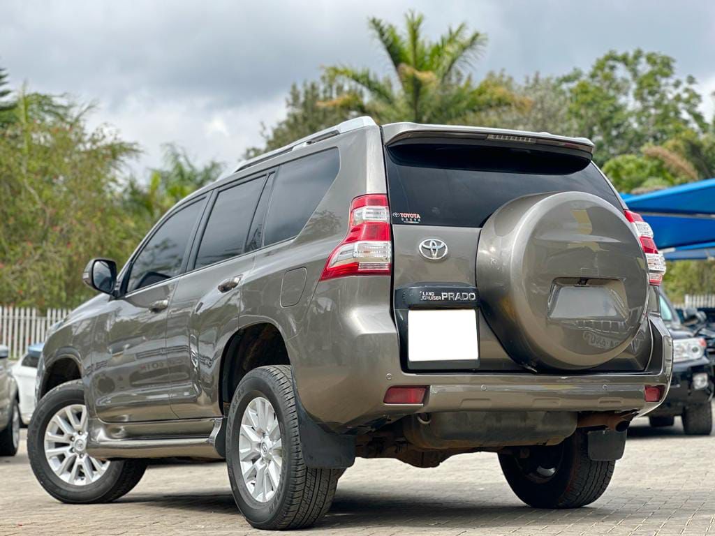 toyota-land-cruiser-prado-2016-1240