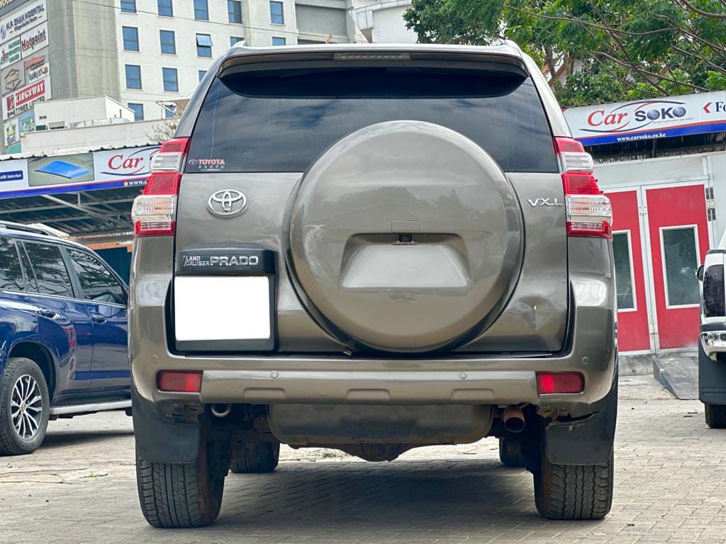 toyota-land-cruiser-prado-2016-1240