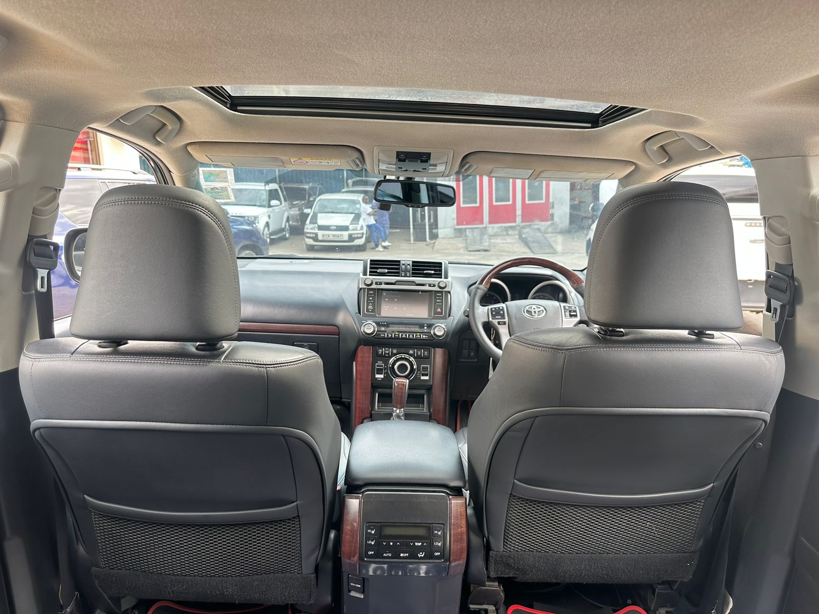toyota-land-cruiser-prado-2016-1240